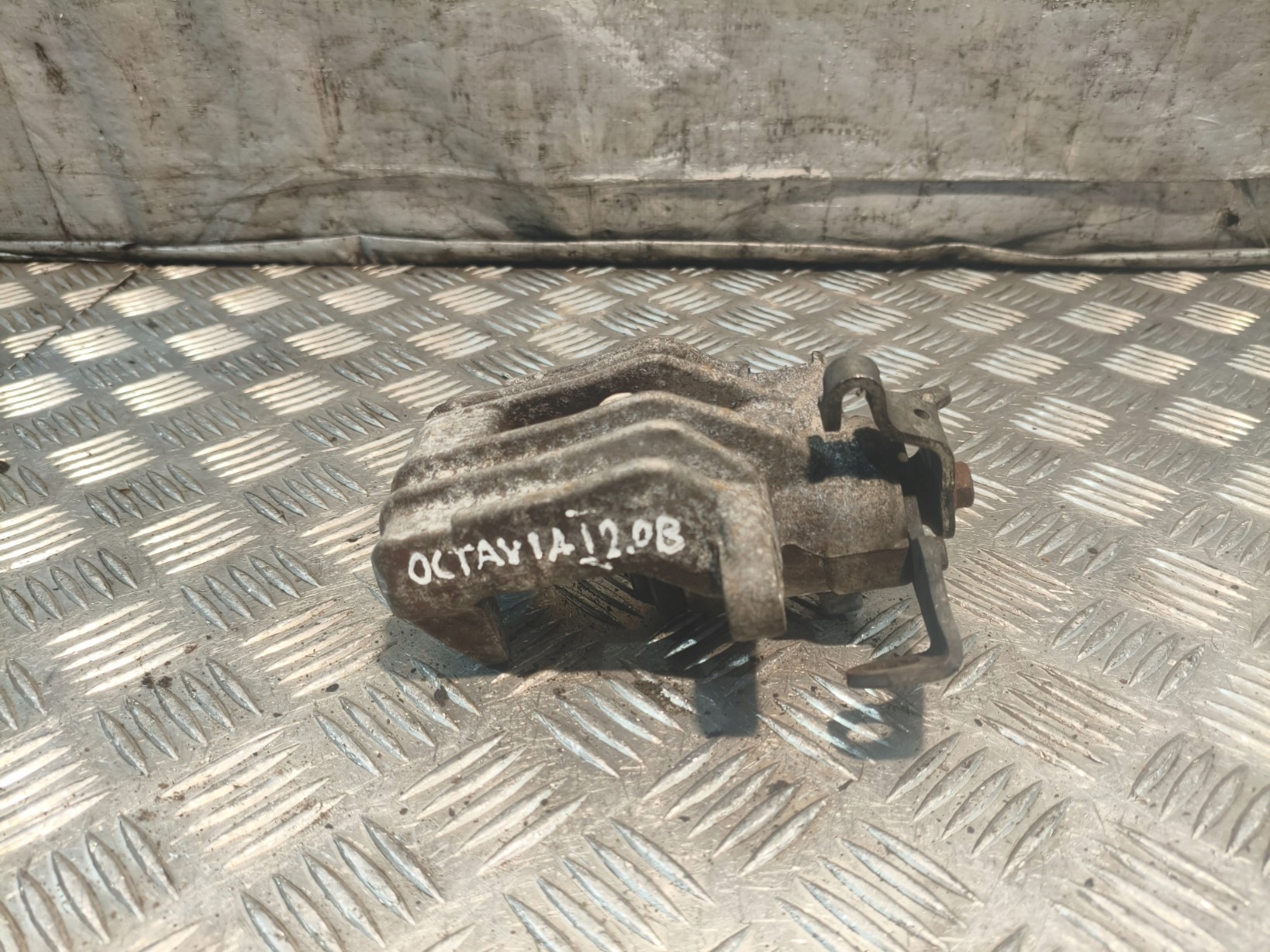 caliper left rear part SKODA OCTAVIA 1 and 2.0B