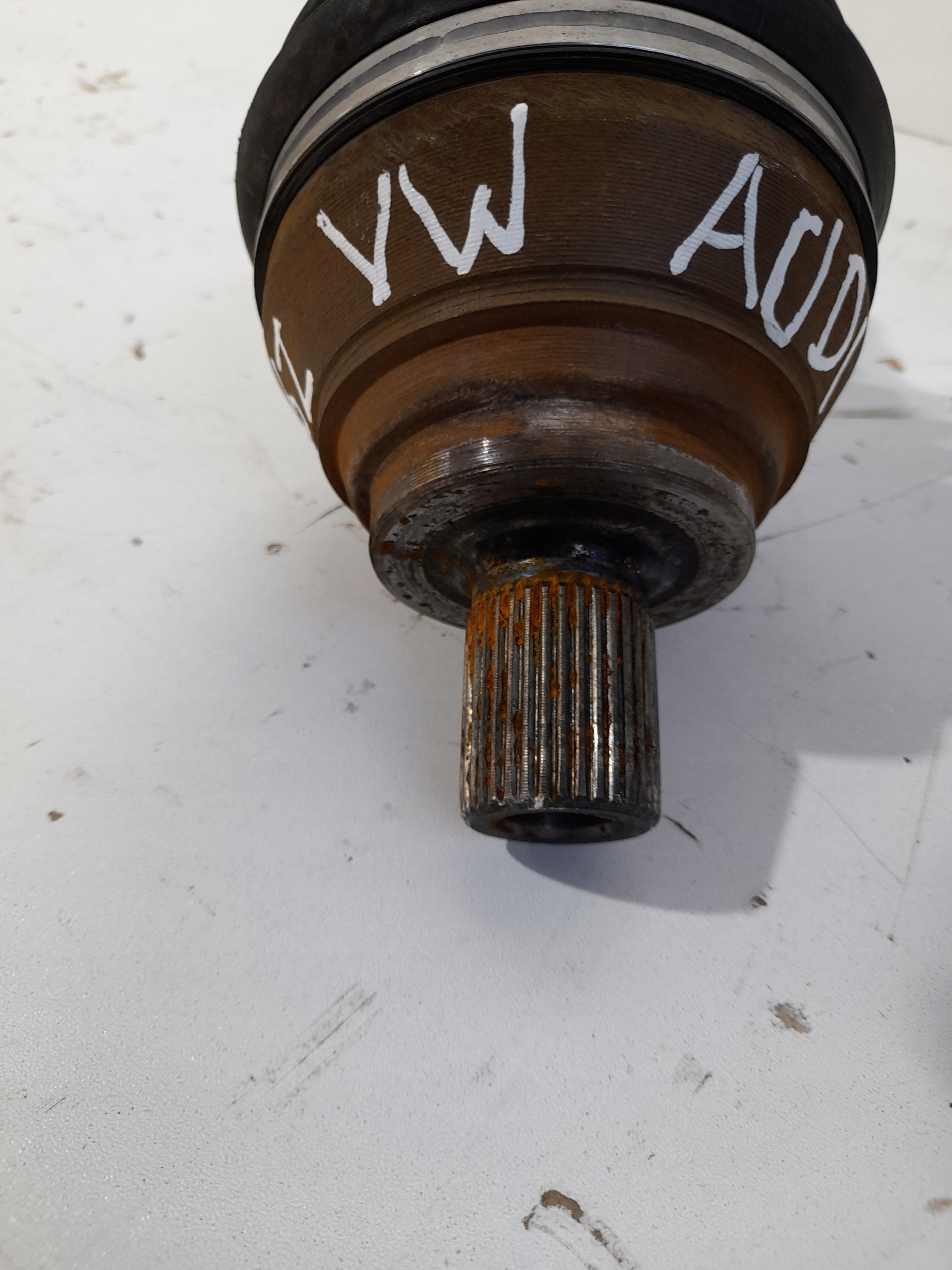 VOLKSWAGEN TIGUAN II joint exterior 5NA