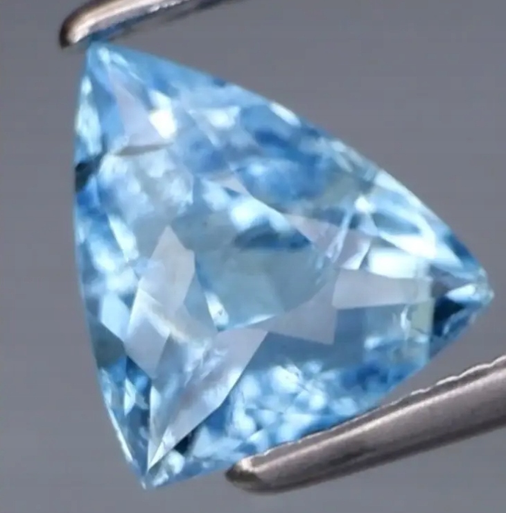 1.68ct Naturalny Akwamaryn.