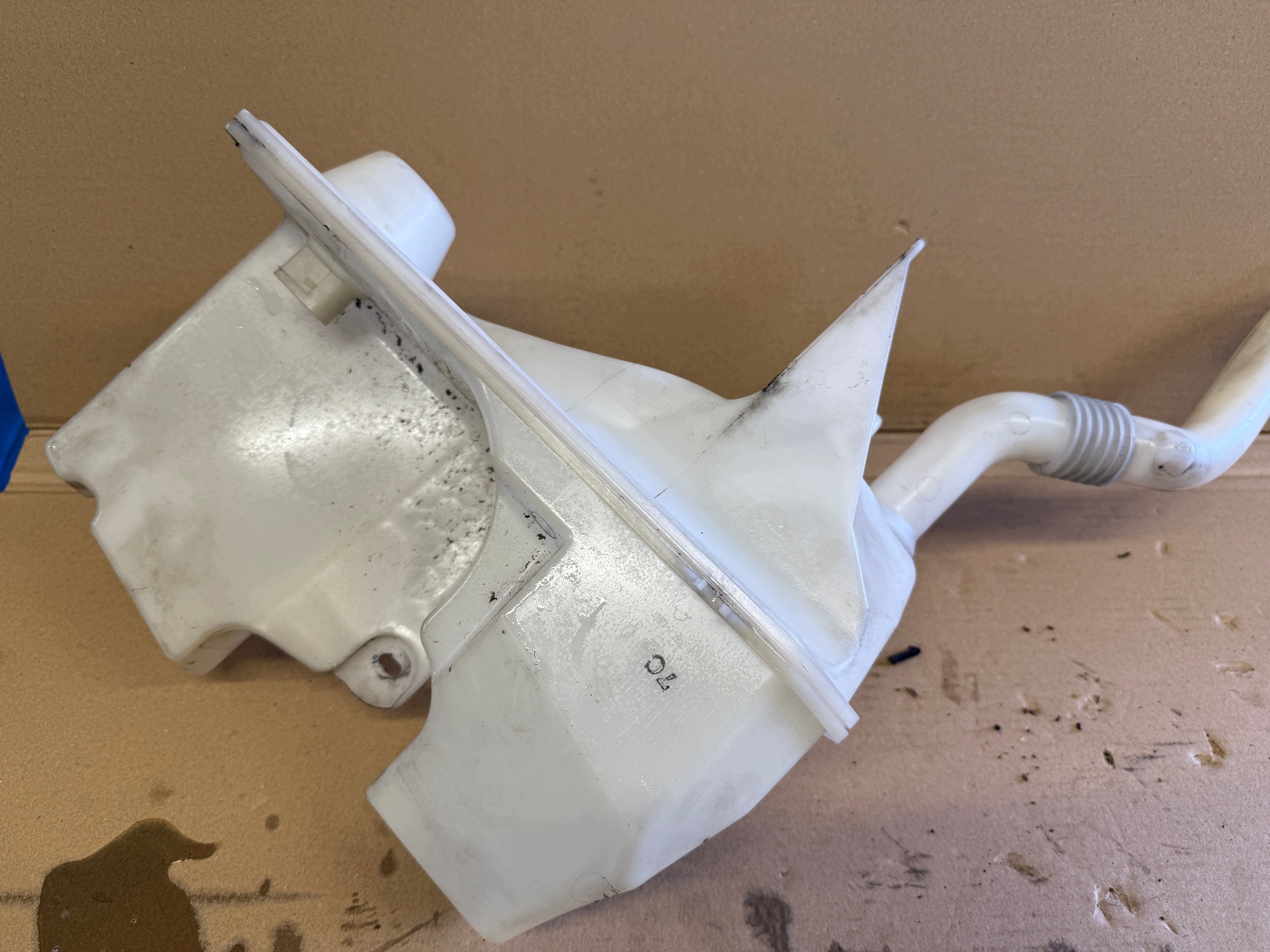 VW TRANSPORTER T5 tank washer fluid tank 7H0955453L