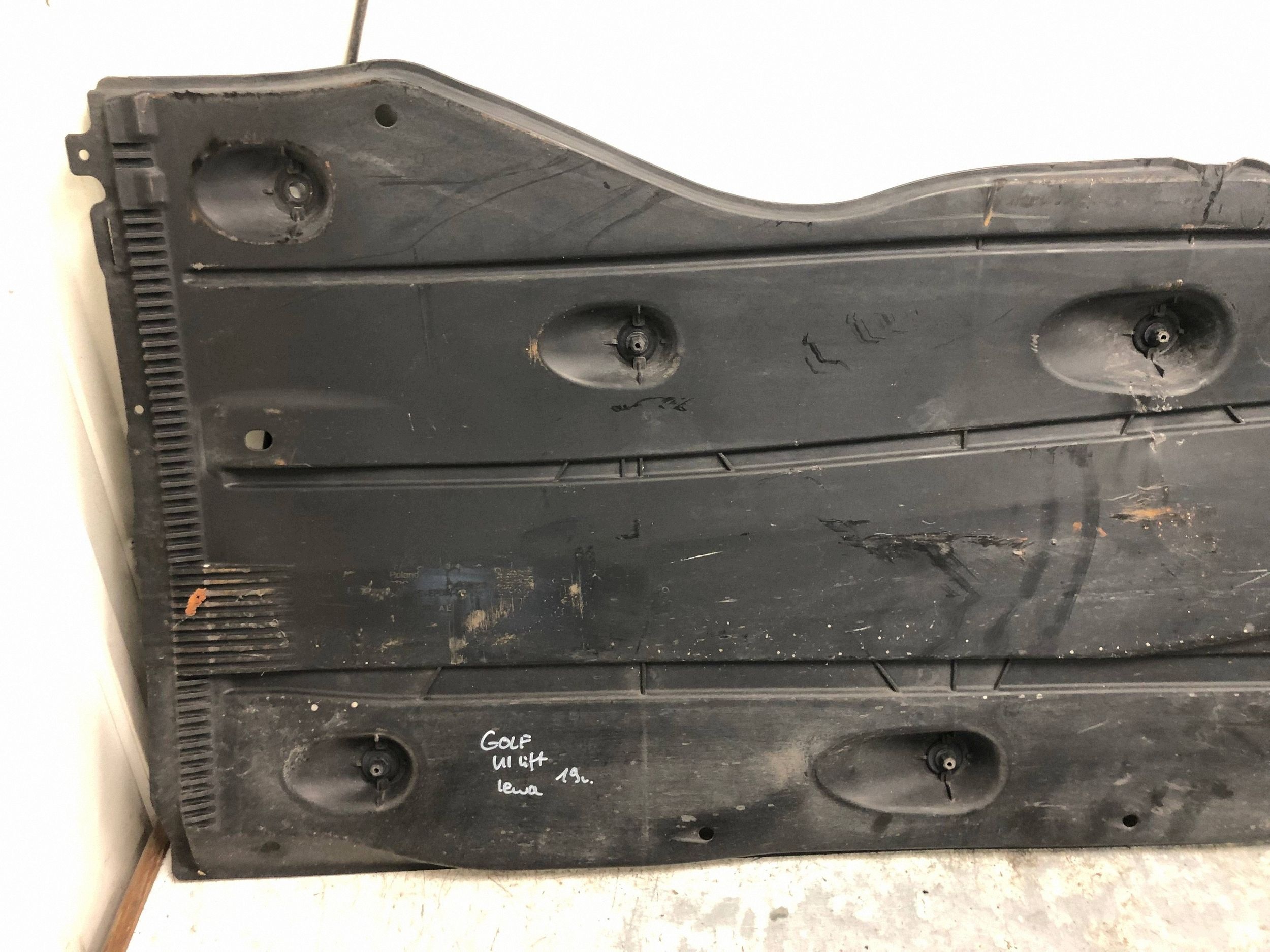 cover chassis left VW GOLF VII LIFT HB 5Q0825201AE