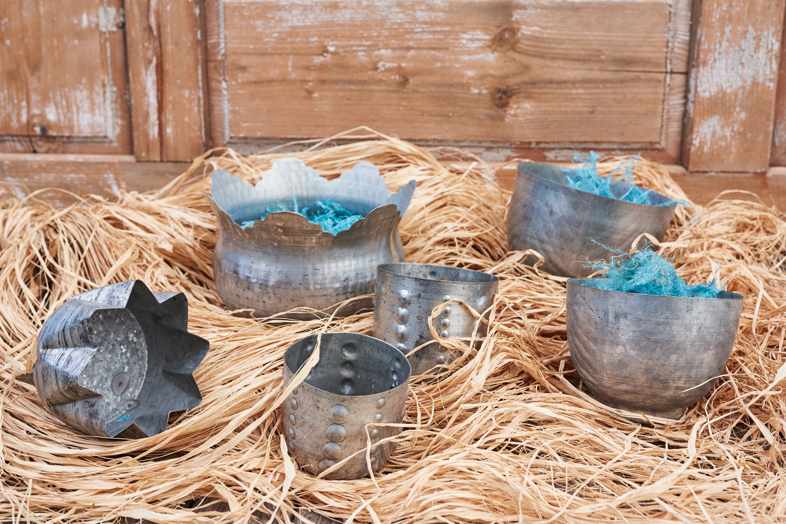 DONICA OSŁONKA DONICZKA METALOWA OCYNKOWANA M Materiał metal