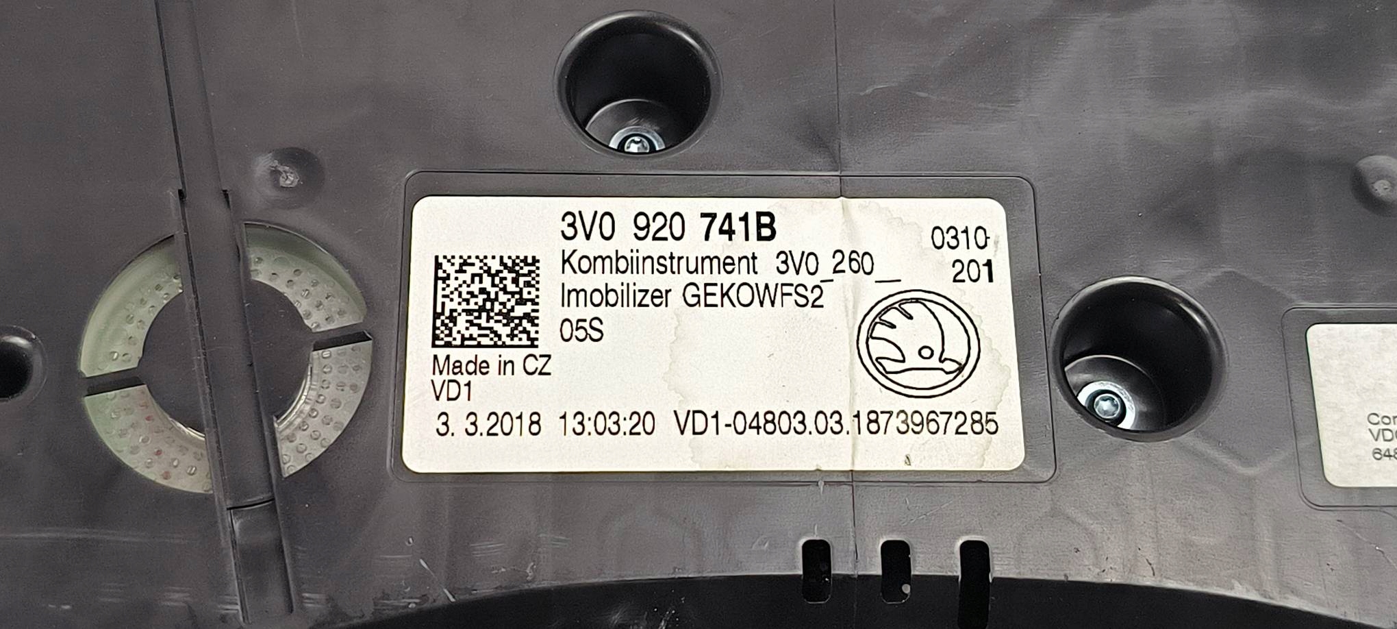 dials clock EU 3V0920741B SKODA SUPERB III