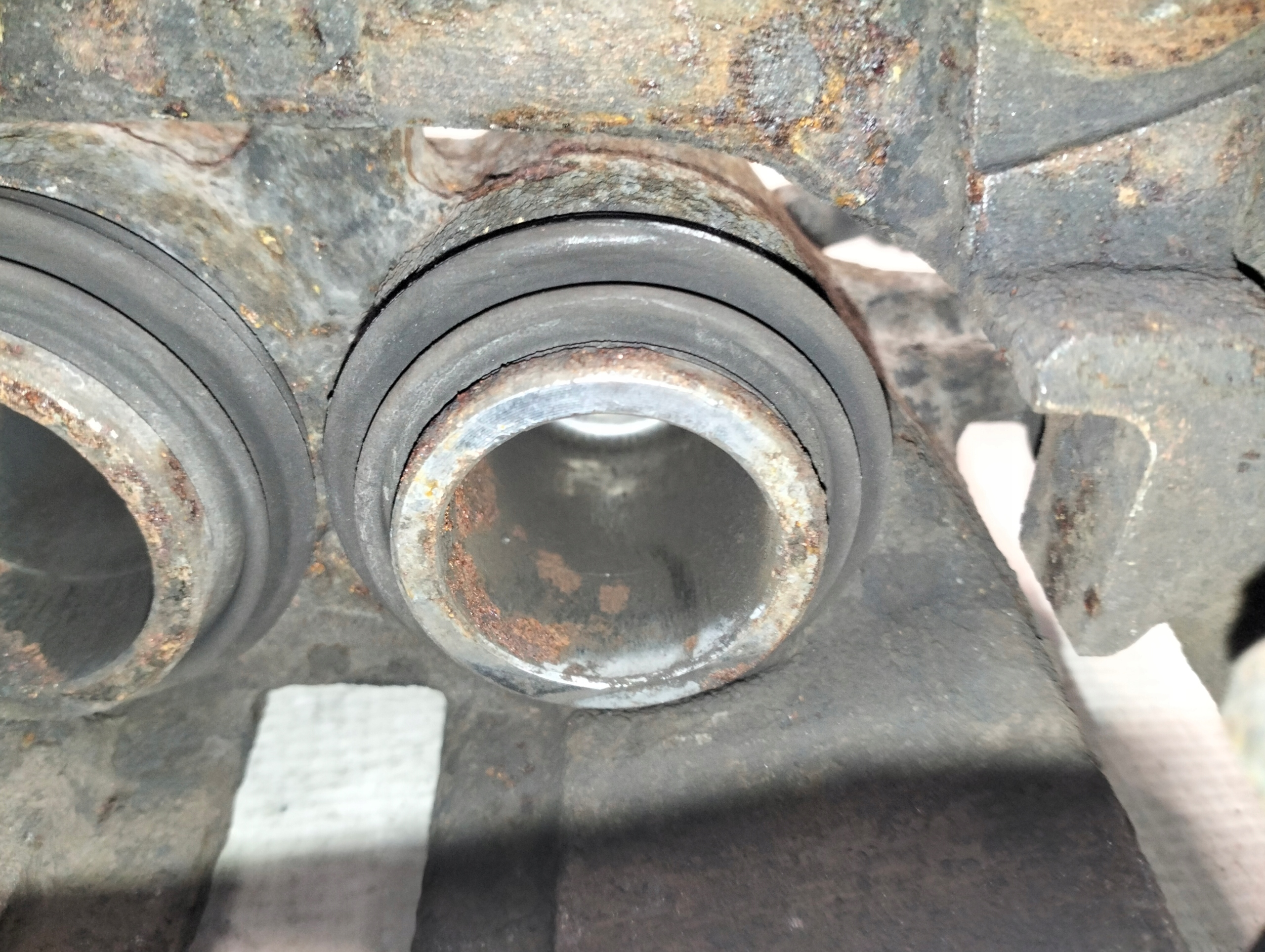OPEL VIVARO A LIFT 2.5CDTI 2011r caliper brake right front front