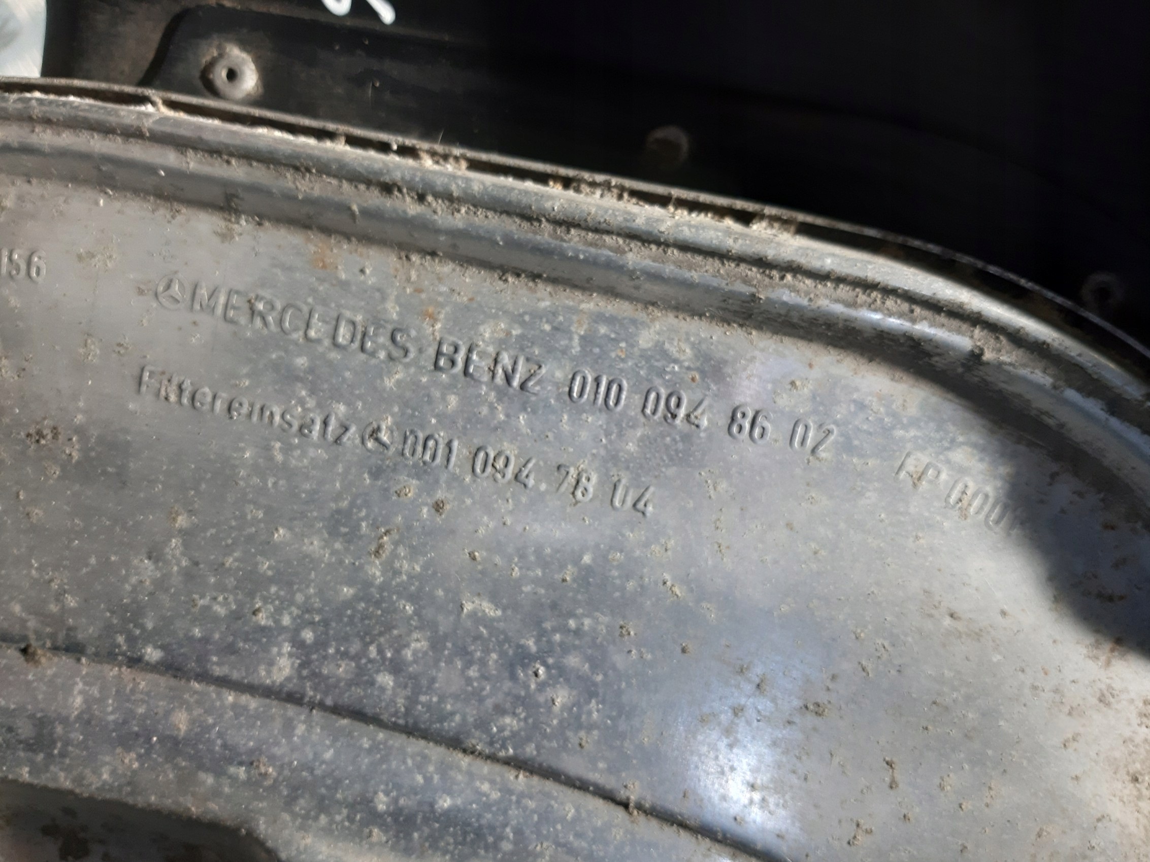 Gehäuse filter luft MERCEDES W126 420 SE 0010947804