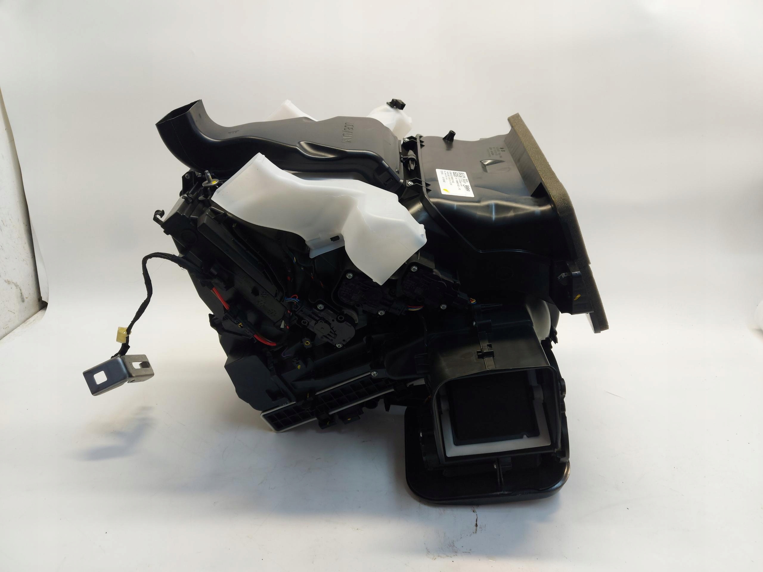 BMW U06 200i heater complete cover 9890102