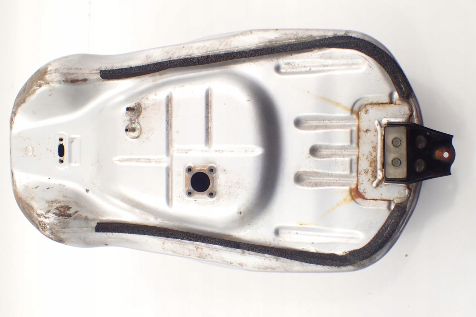 F584a93745009998a25381ba3381