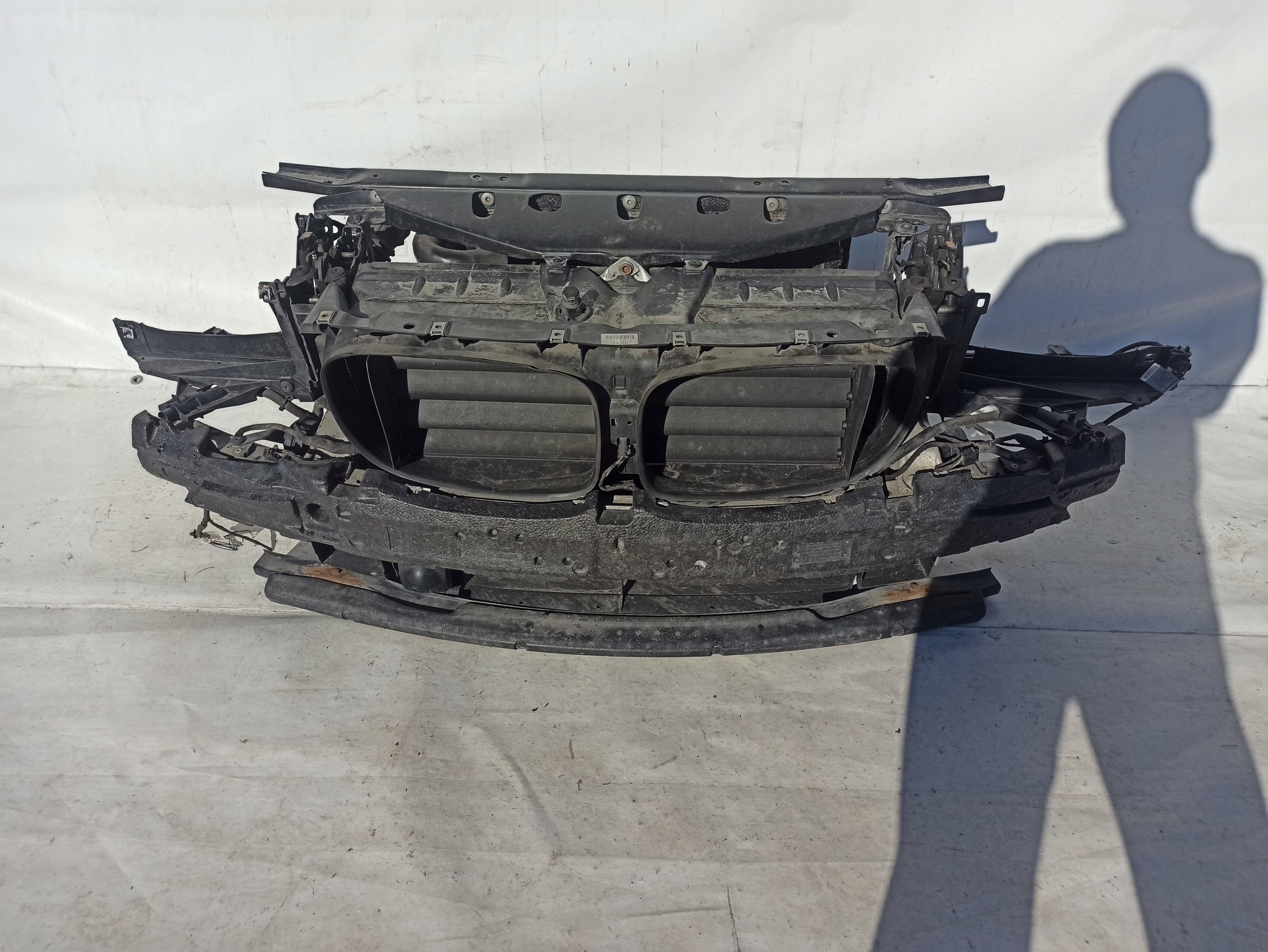 BMW 7 F01 F02 3.0 DIESEL CHŁODNICE PAS WZMOCNIENIE