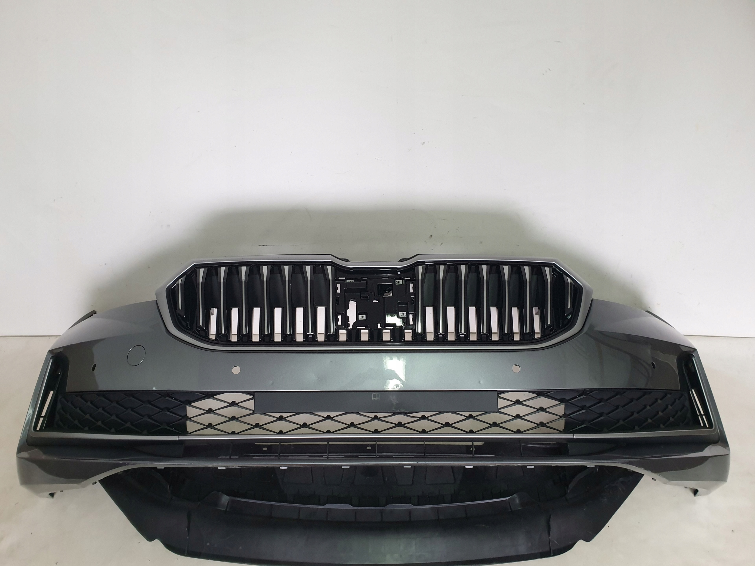 SKODA SUPERB IV 3P0 23-> bumper front front 4 x PDC cover 3P0807221