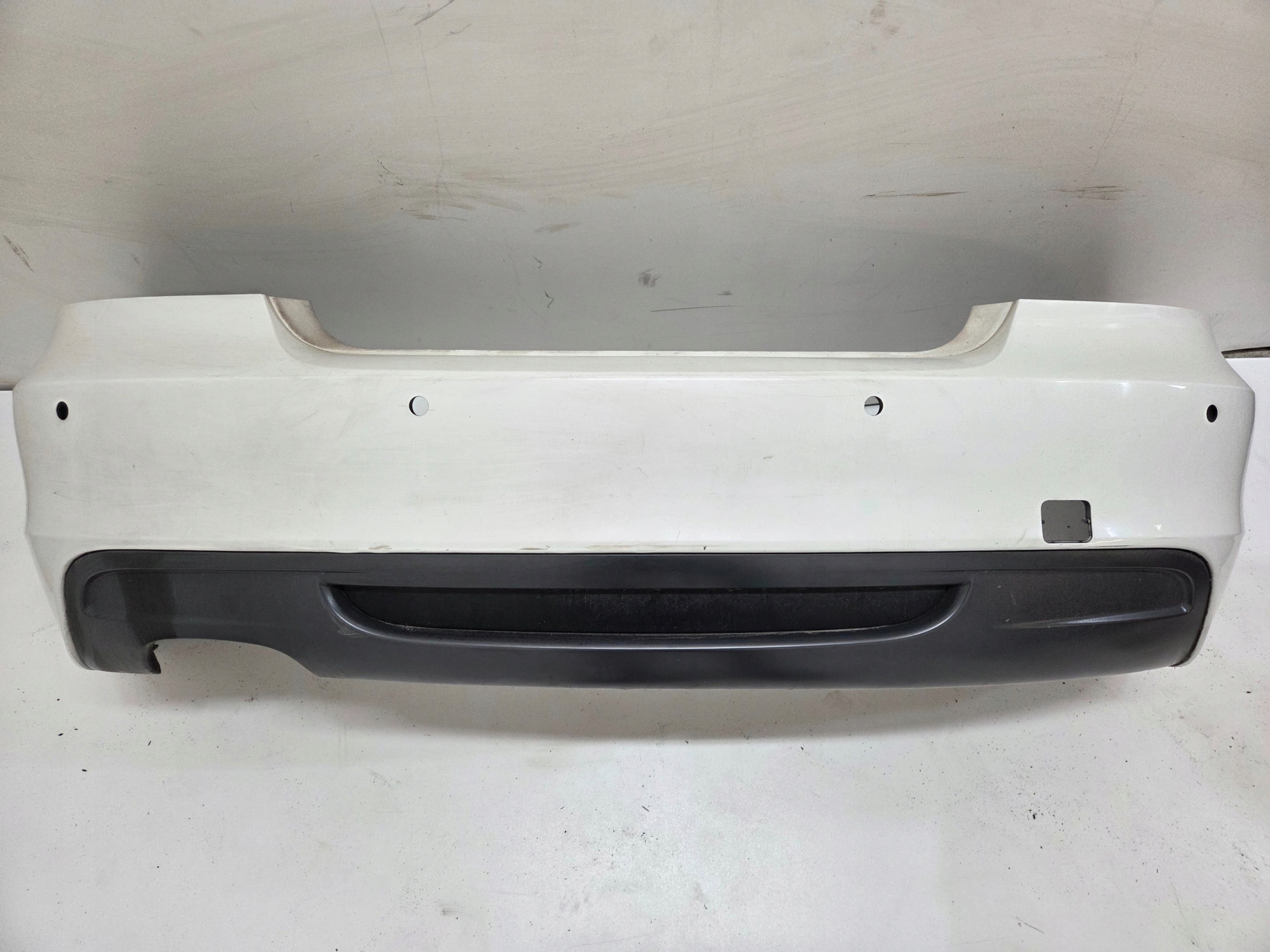 Stoßstange hinten BMW E88 M PAKIET 300