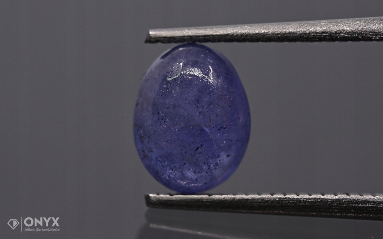 Tanzanit kabošon ovál 7x5,5 mm