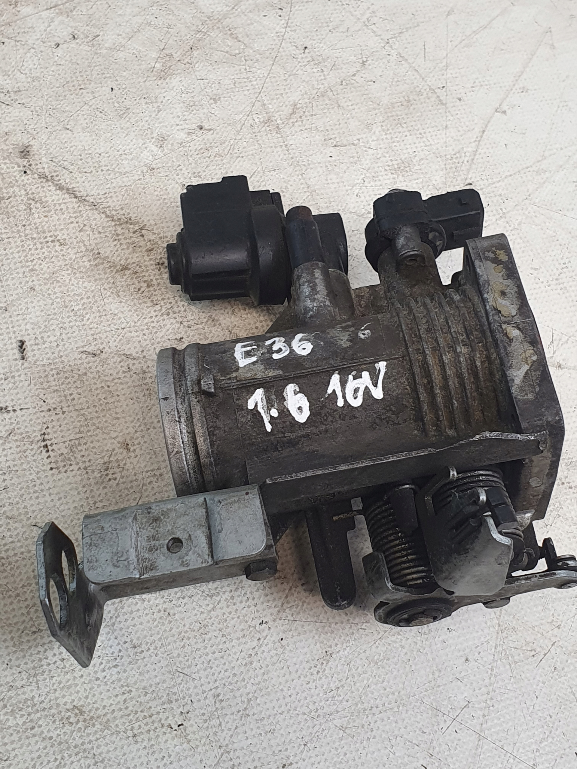 throttle flap OE 1247594 BMW E36 1.6B