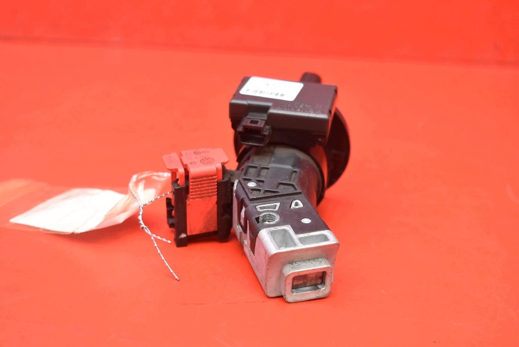 ignition key 487003947R DACIA DOKKER 1.6 SCe 102 KM 12-17