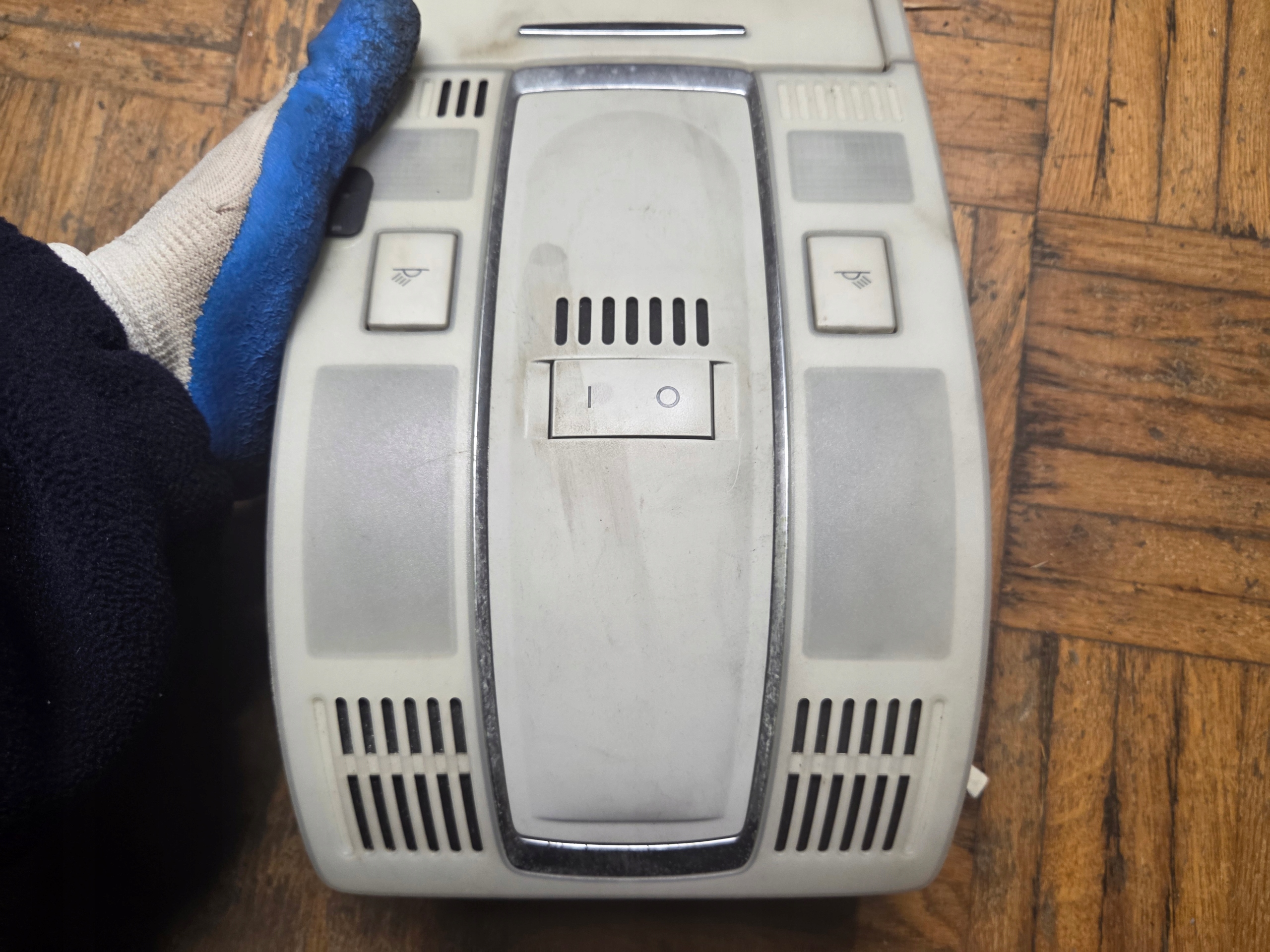 OSWIETLENIE cabs front AUDI A6 C6 4F0947135N