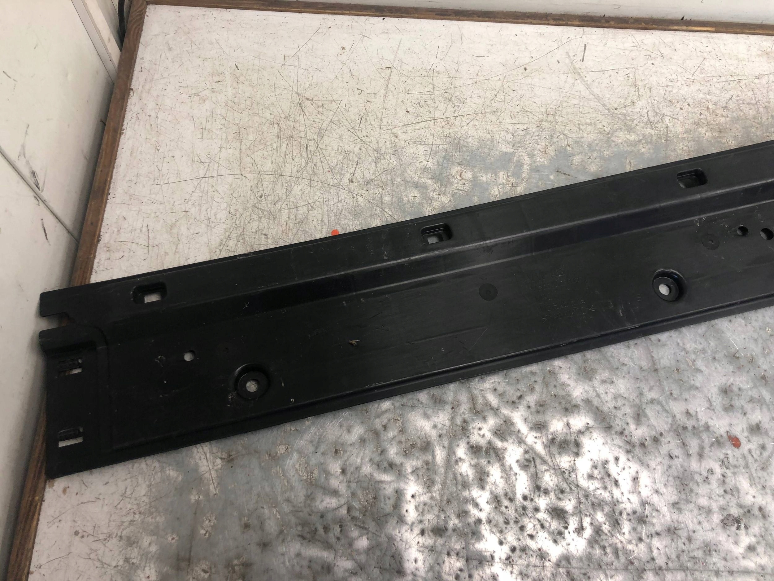 cover chassis left VW ID BUZZ 1N3825529