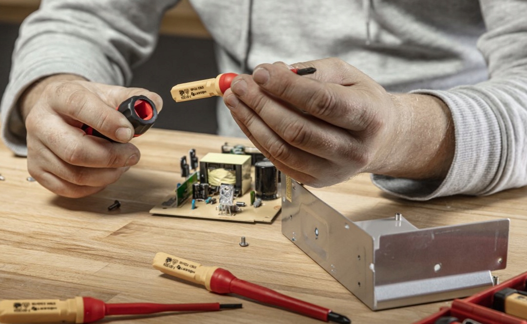 HOGERT ZESTAW WKRĘTAKÓW IZOLOWANYCH 1000V 13 SZT Liczba elementów zestawy