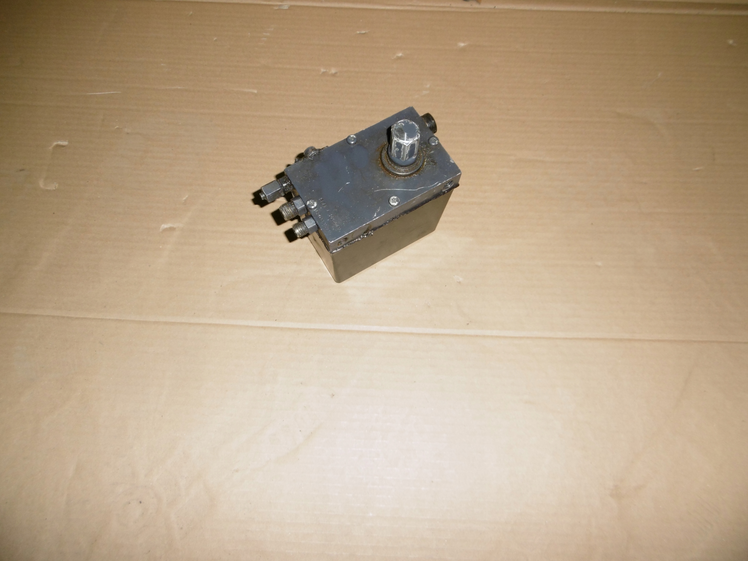 POMPKA PODNOSZENIA KABINY SCANIA R nr.2204435