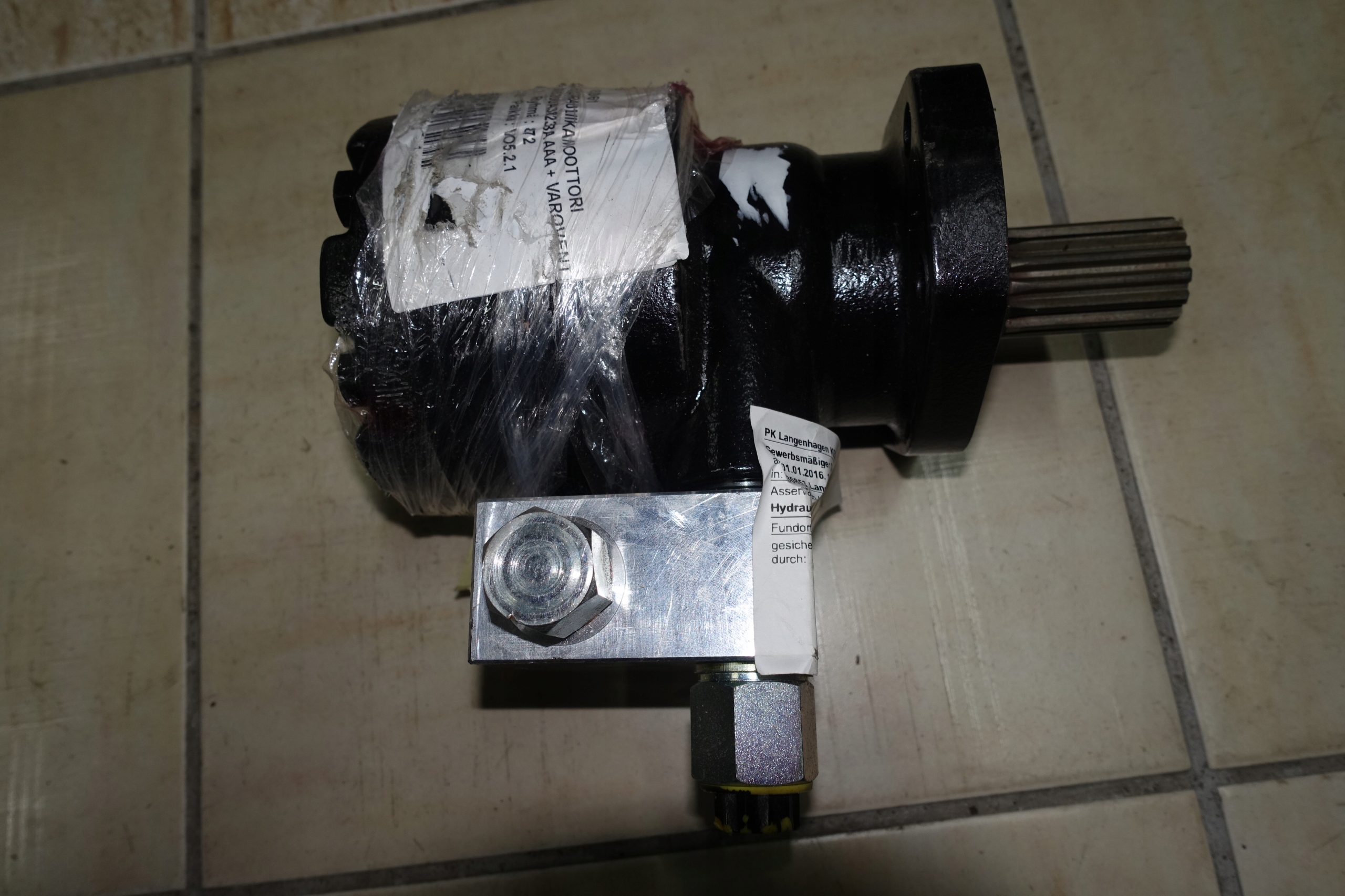 DANFOSS ГИДРАВЛИЧЕСКИЙ ОРБИТАЛЬНЫЙ ДВИГАТЕЛЬ 505200A3823