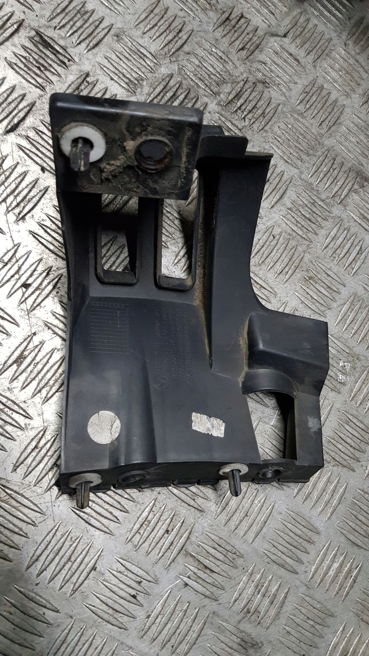 CITROEN C4 PICASSO bumper bracket right rear part 9654500680
