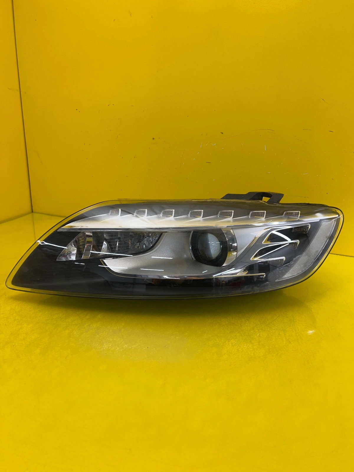 light left front Audi Q7 4L 4L0941003AD Xenon