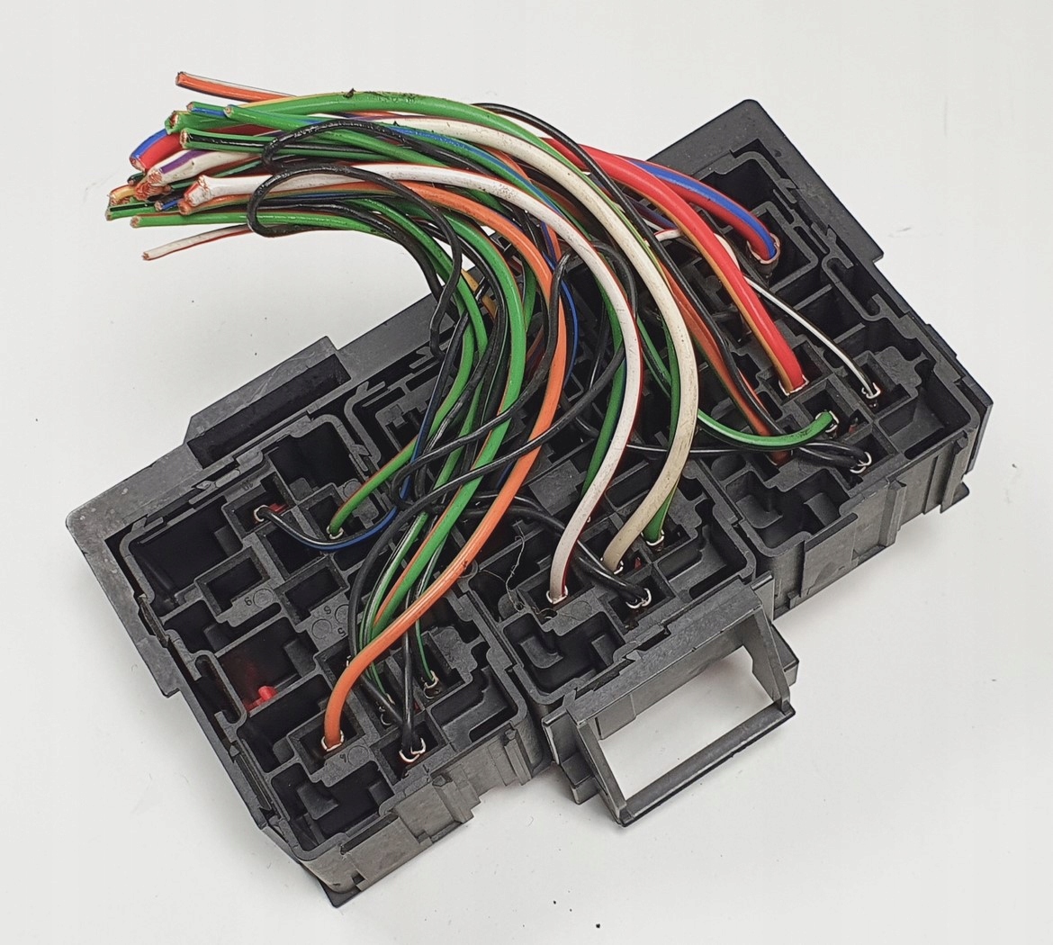 SKRZYNKA BEZPIECZNIKÓW FORD TRANSIT MK6 2.0 TDCI Producent części Ford OE