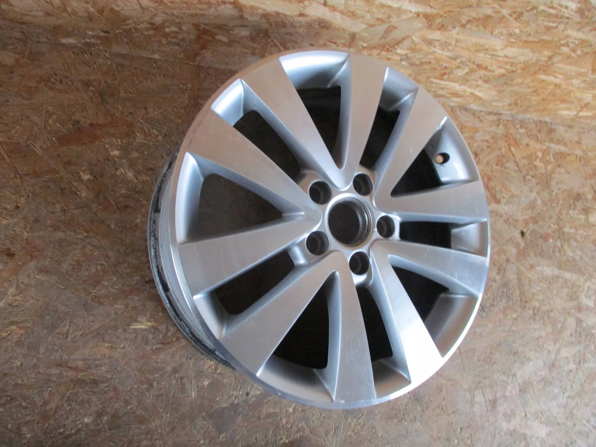 disk hliníkový VW GOLF VI 7Jx17 ET54 5x112