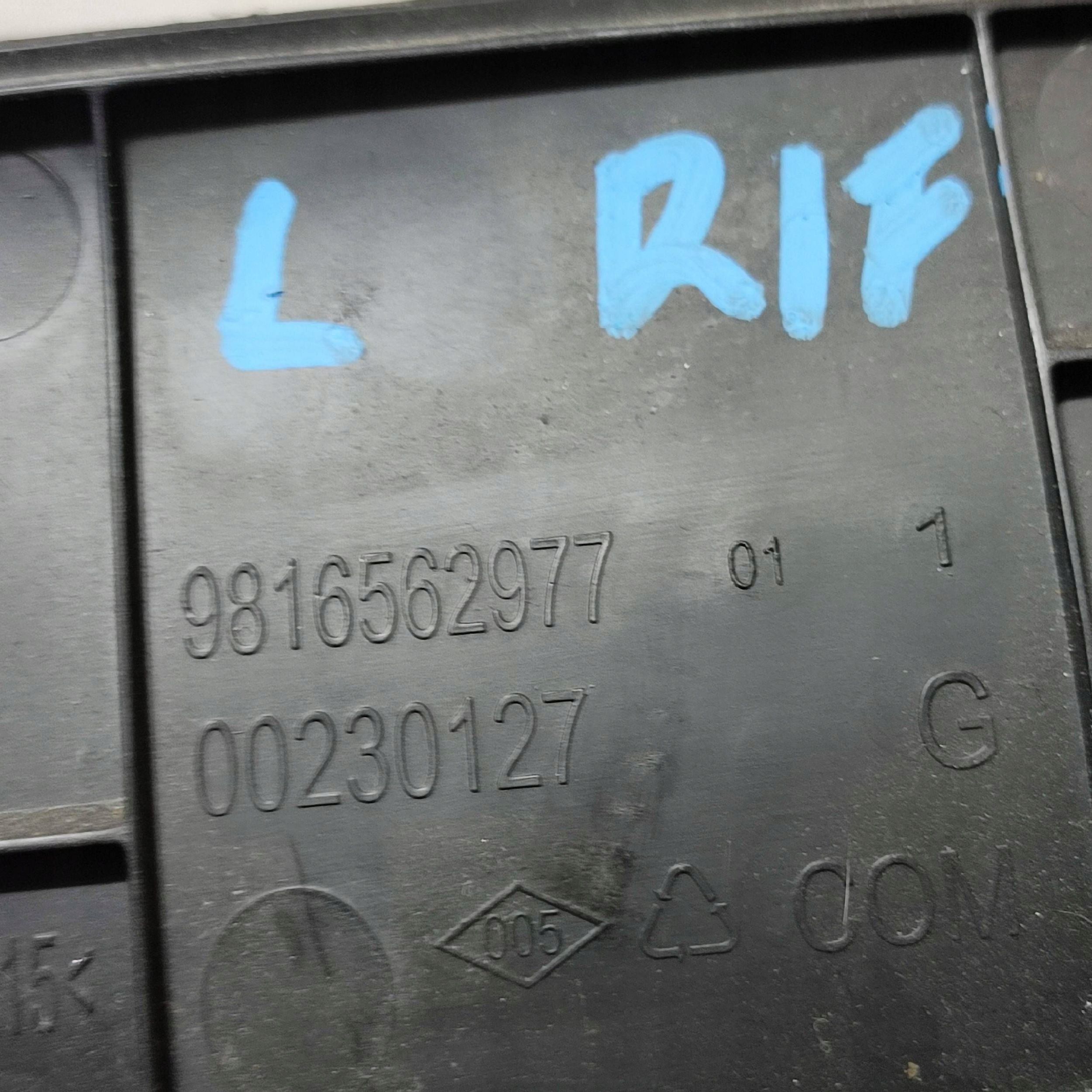 cover left side Peugeot Rifter 9816562977