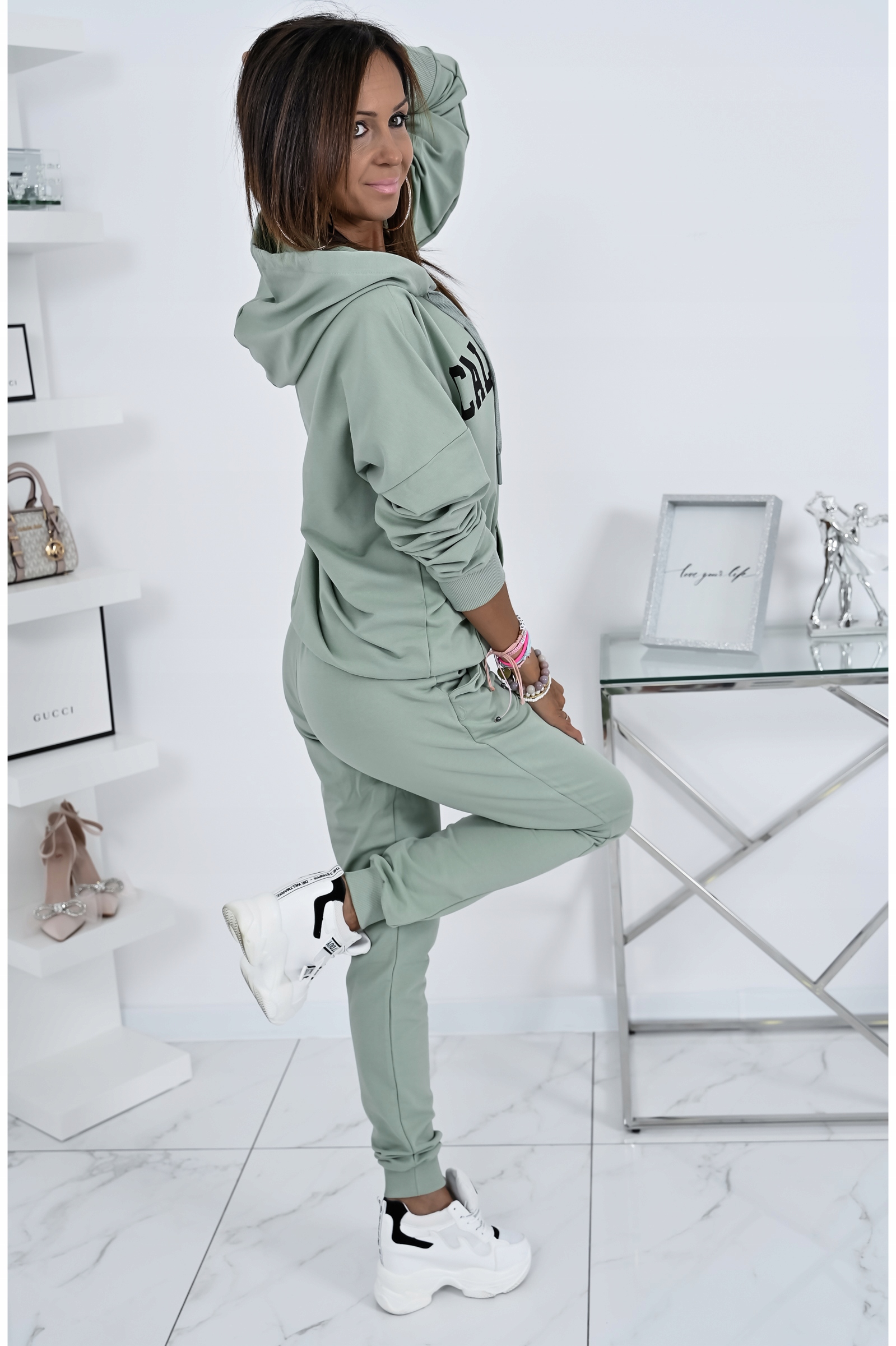 STYLOWY KOMPLET DRESOWY CALIFORNIA STYLE! WZ.3 L Wzór dominujący napisy