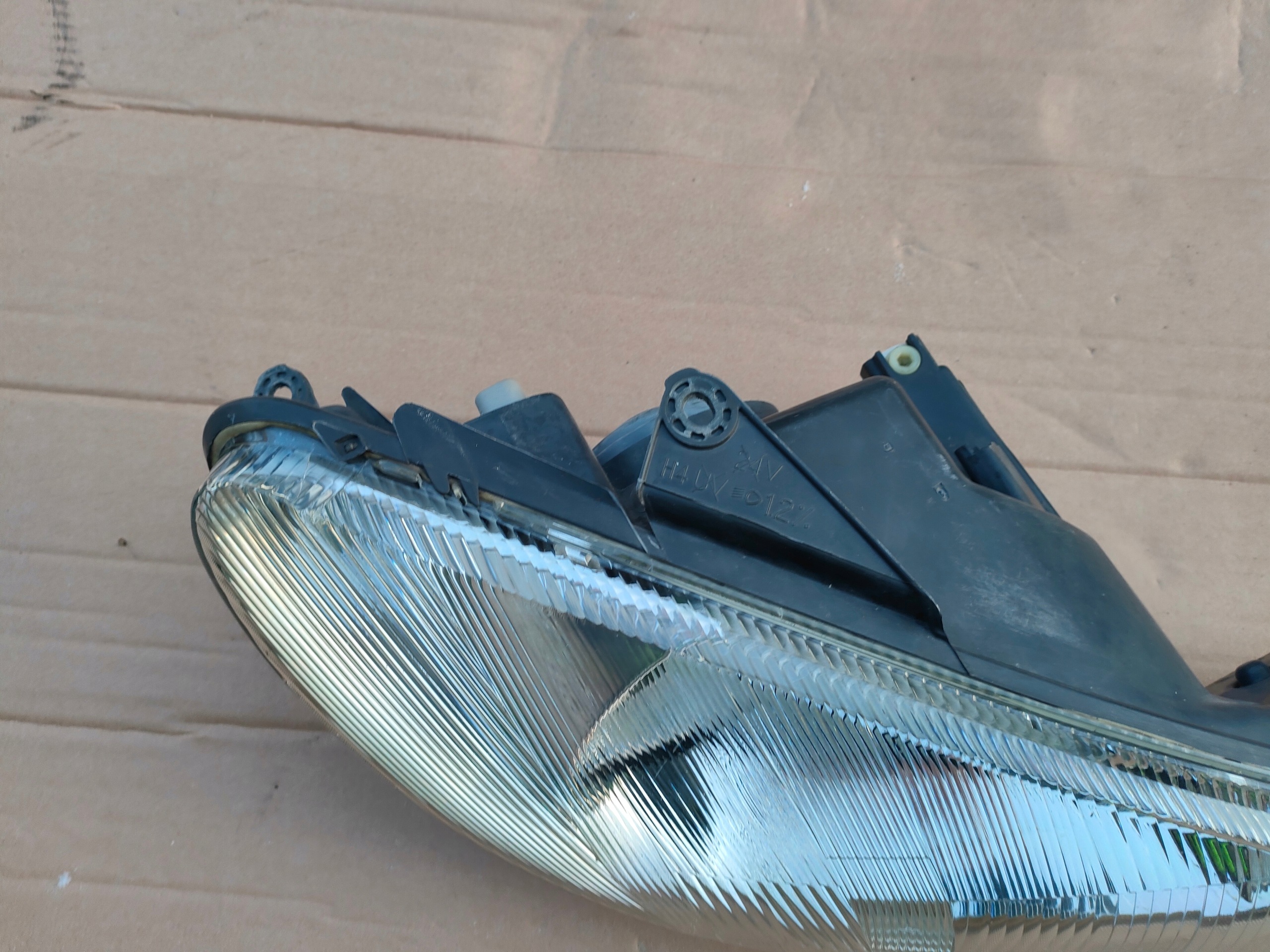 PEUGEOT 206 light right front 9640559480 front