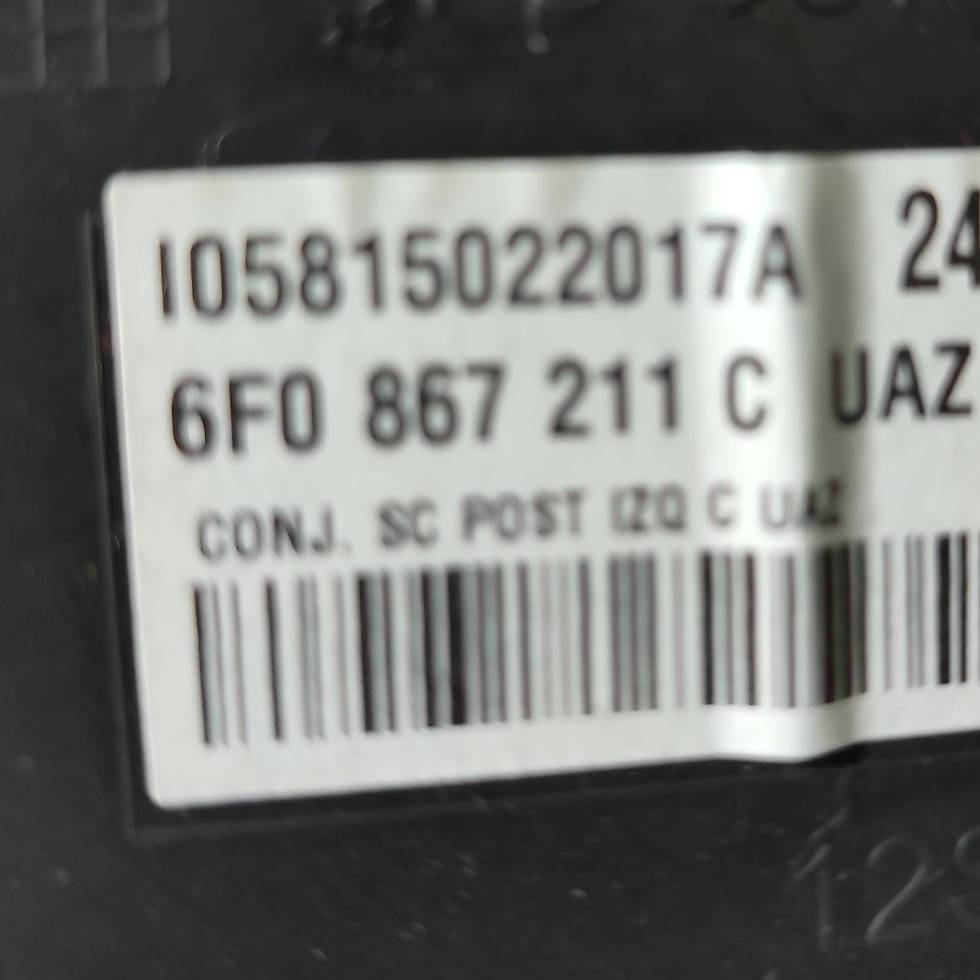 Seat Arona 2019 rear part side left side / side door tylnych