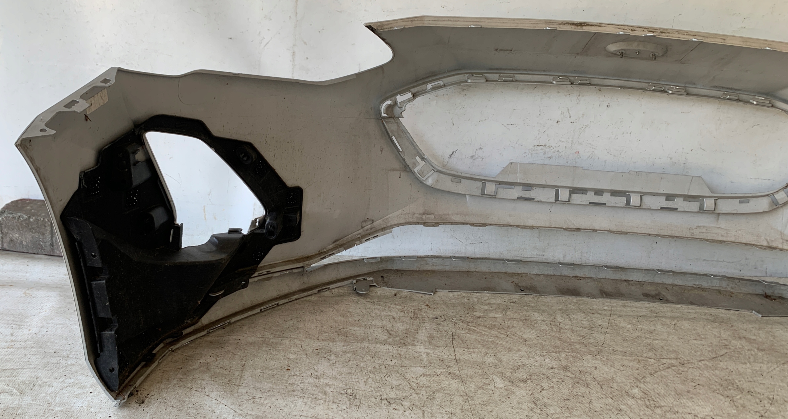 nárazník předek přední FORD FOCUS MK4