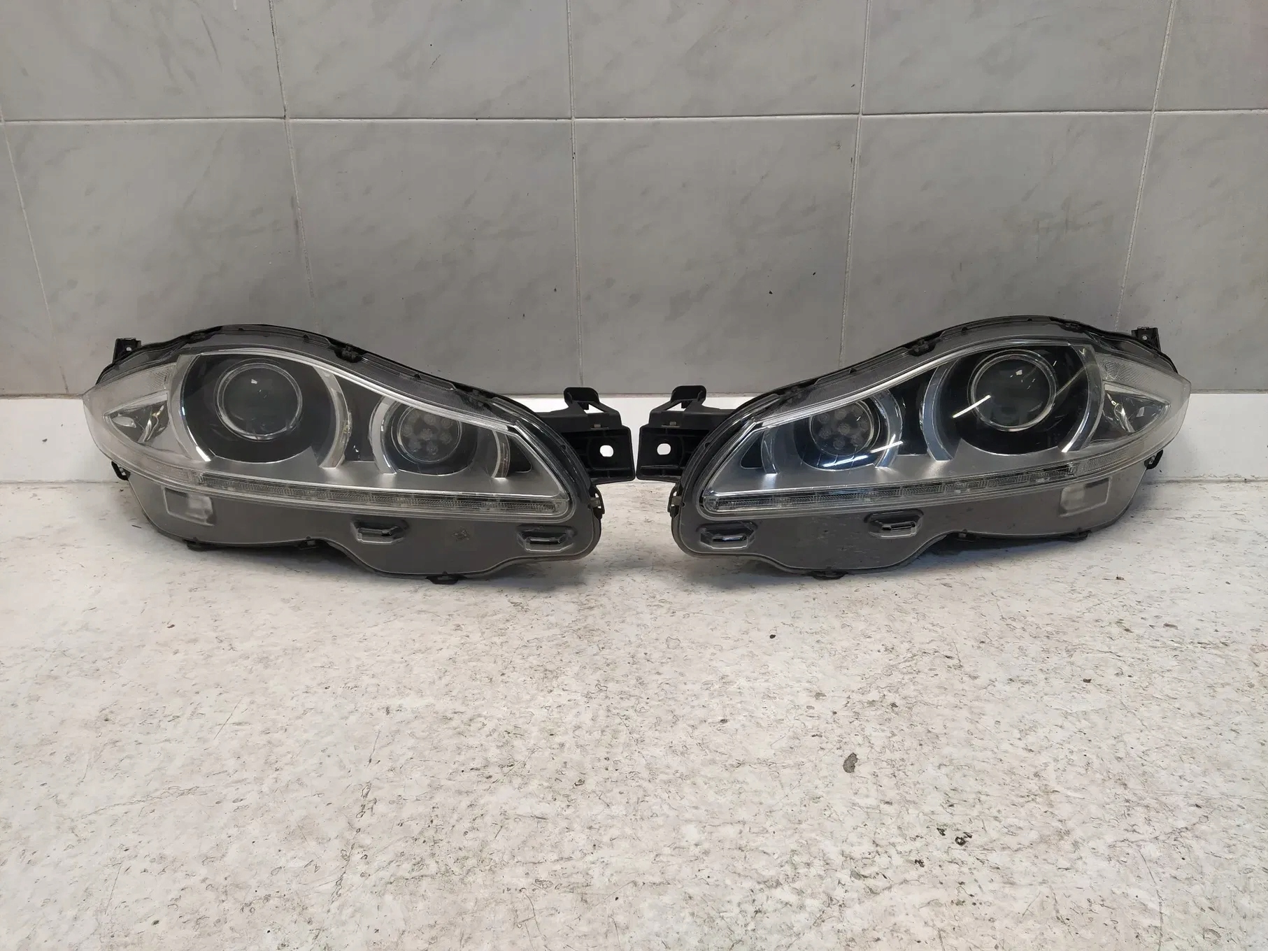 JAGUAR XJ X351 light lights REFLEKTOR head lights front left right XENON