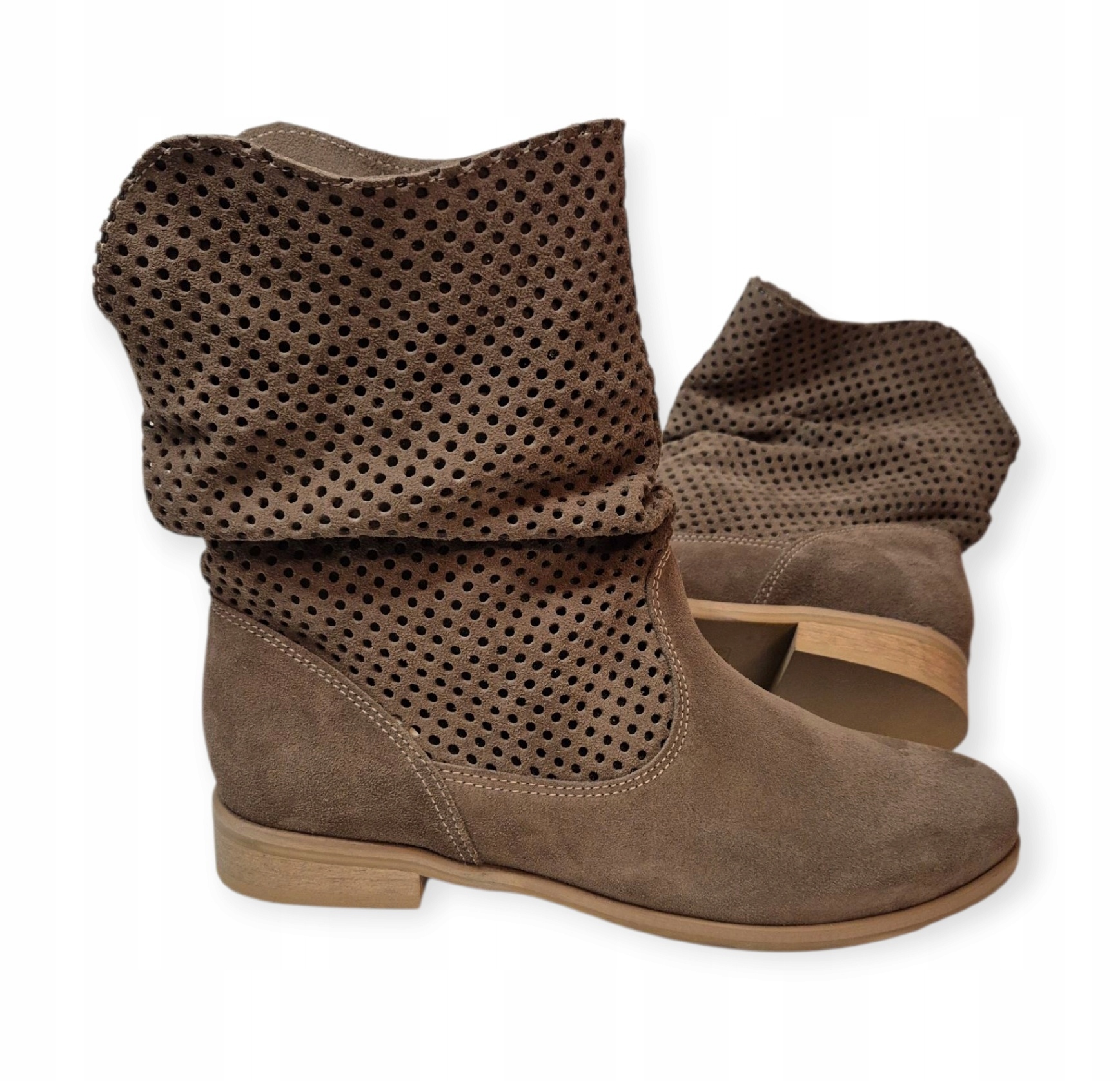 Flisella&mariáž 1274A Ažurové Sašky Země, semišová kůže vel 36