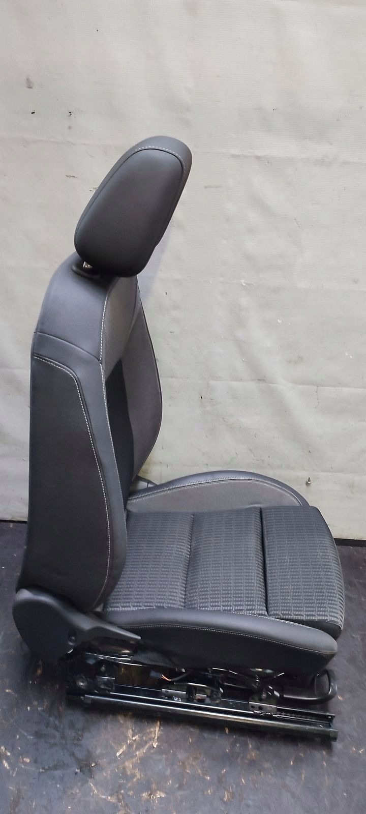 seat front front left driver´s heated Opel Astra K LIFT kombi