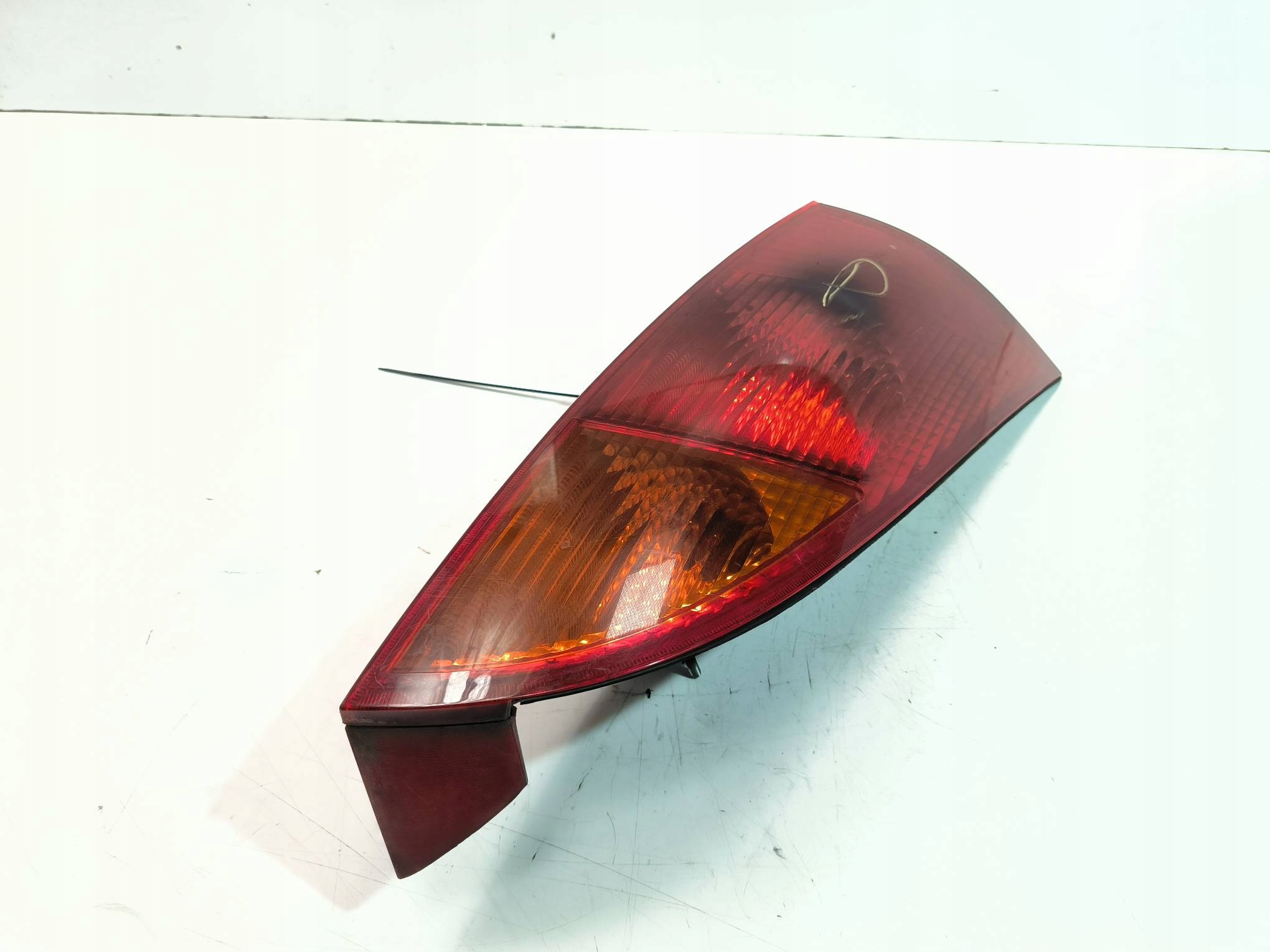 light right rear part 1M51-13404-A FORD FOCUS and HB