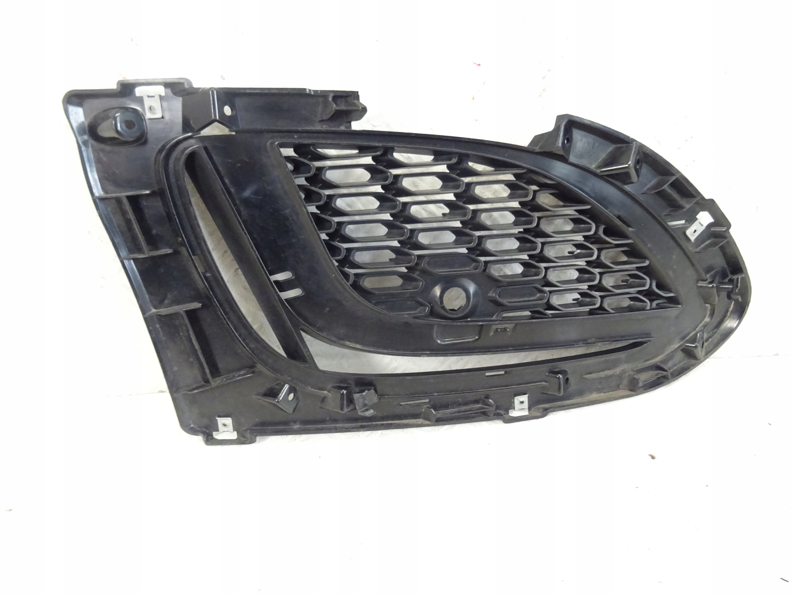 grid of a bumper front front right JAGUAR F-TYPE MX53-8A411-B