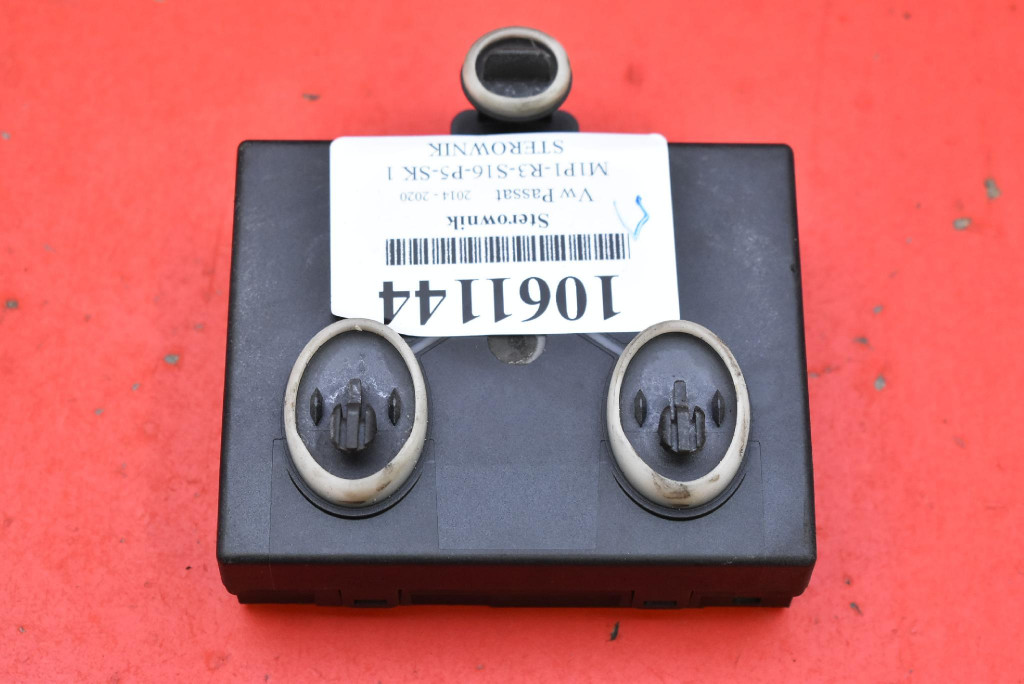 control unit module door left front 5Q0959593B VW PASSAT B8 KOMBI 14-20