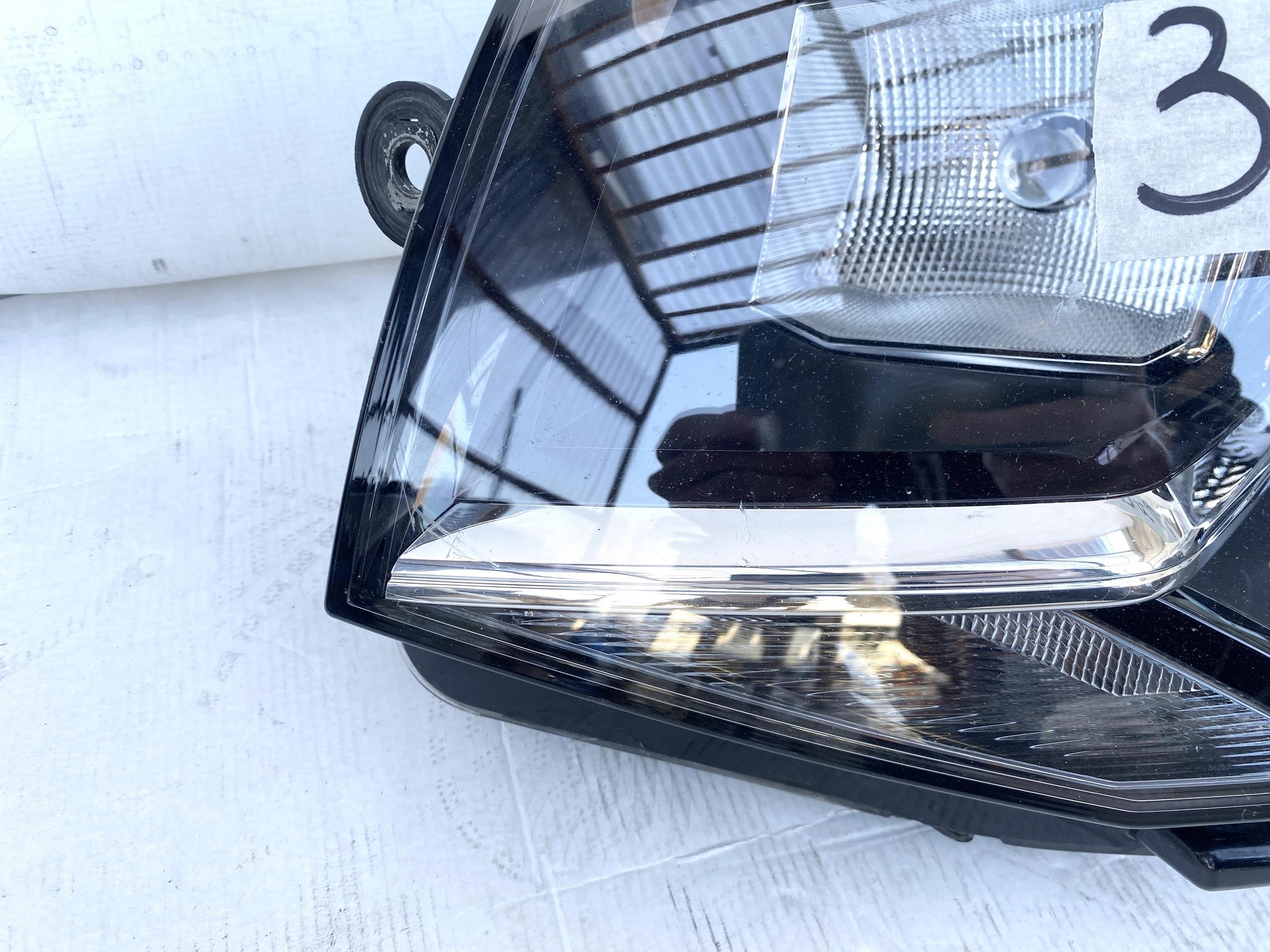 VW T6 TRANSPORTER 15-19 light left front ZWYKLA 7E1941015AB