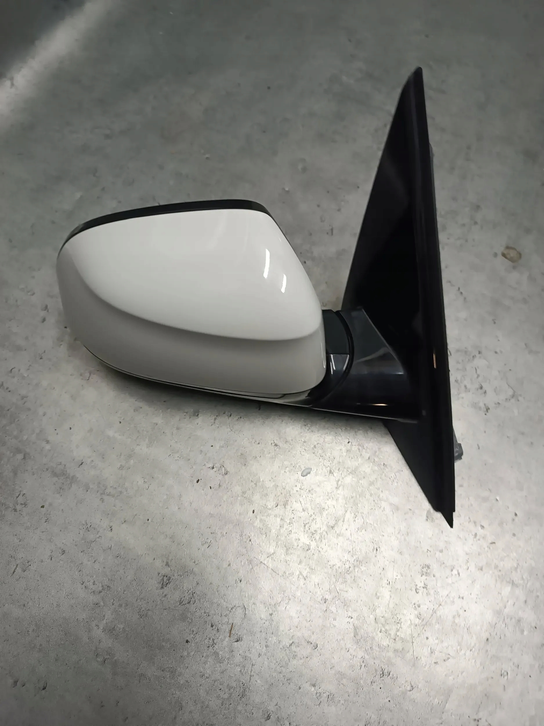 Lusterko prawe BMW X5 G05 5 Pin Numer katalogowy części PRI4351