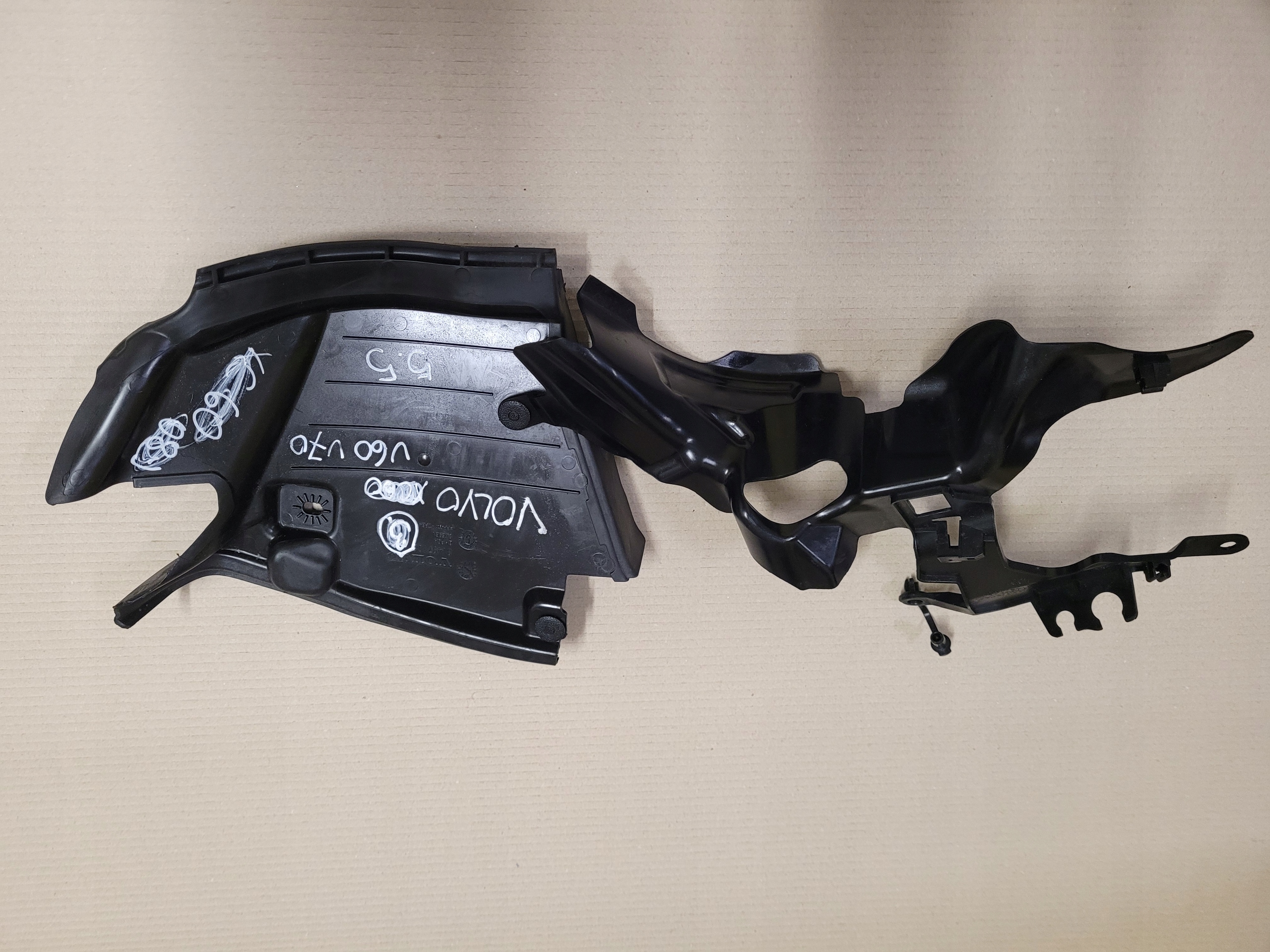 VOLVO S60 V60 V70 OSŁONA PRZY NADKOLU