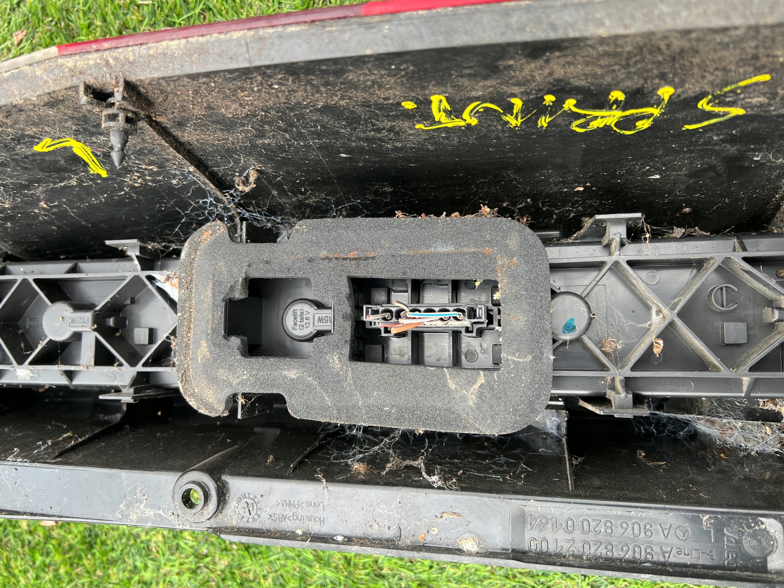 MERCEDES SPRINTER light rear left A9068202100 A9068200164 complete ORYGIN
