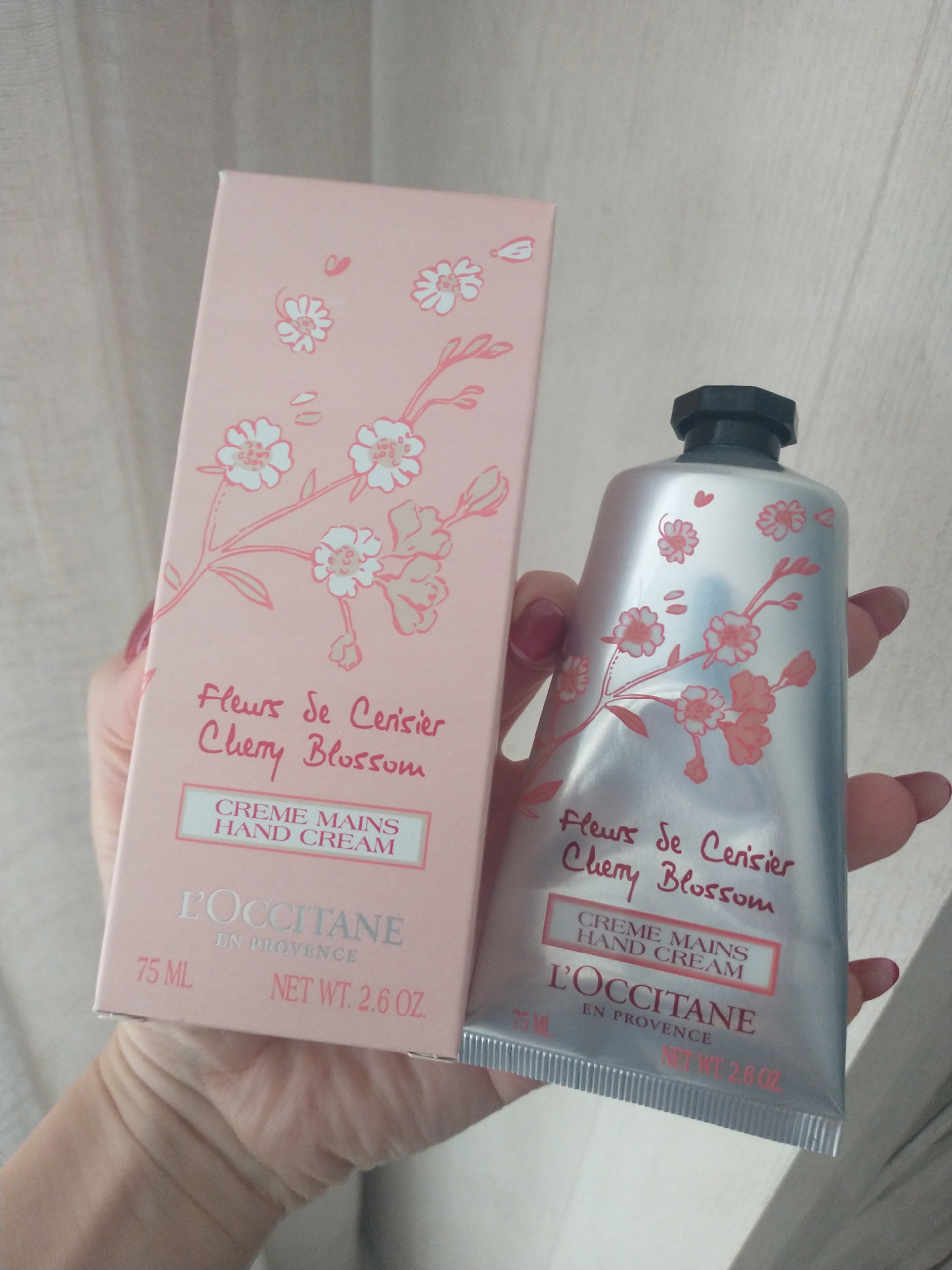 Francuski krem do rąk L'occitane fleurs de cerisier 75 ml