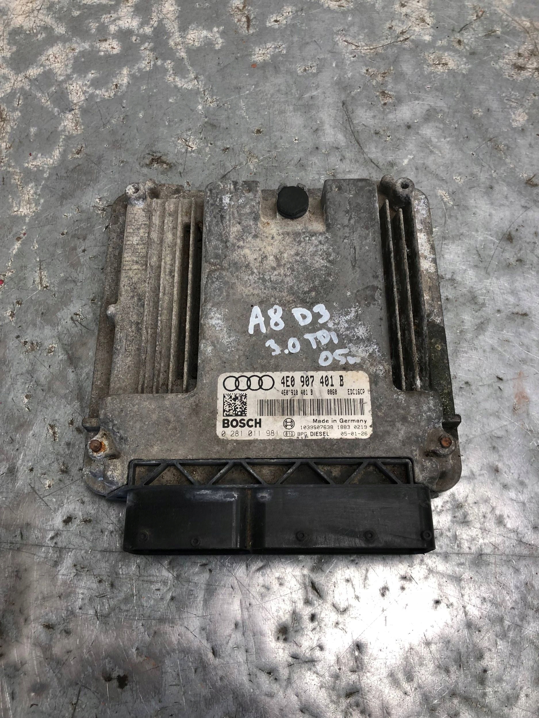 Computer DES MOTORS 3.0 TDI AUDI A8 D3 4E0907401B