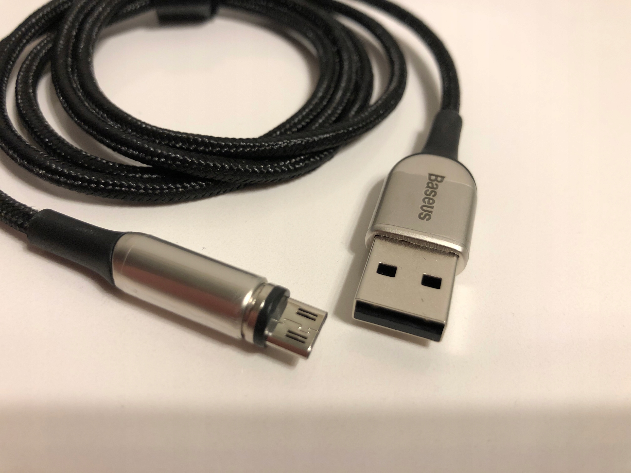 KABEL BASEUS ZINC MAGNETIC 2A USB micro USB 1M Złącza USB - microUSB typ B