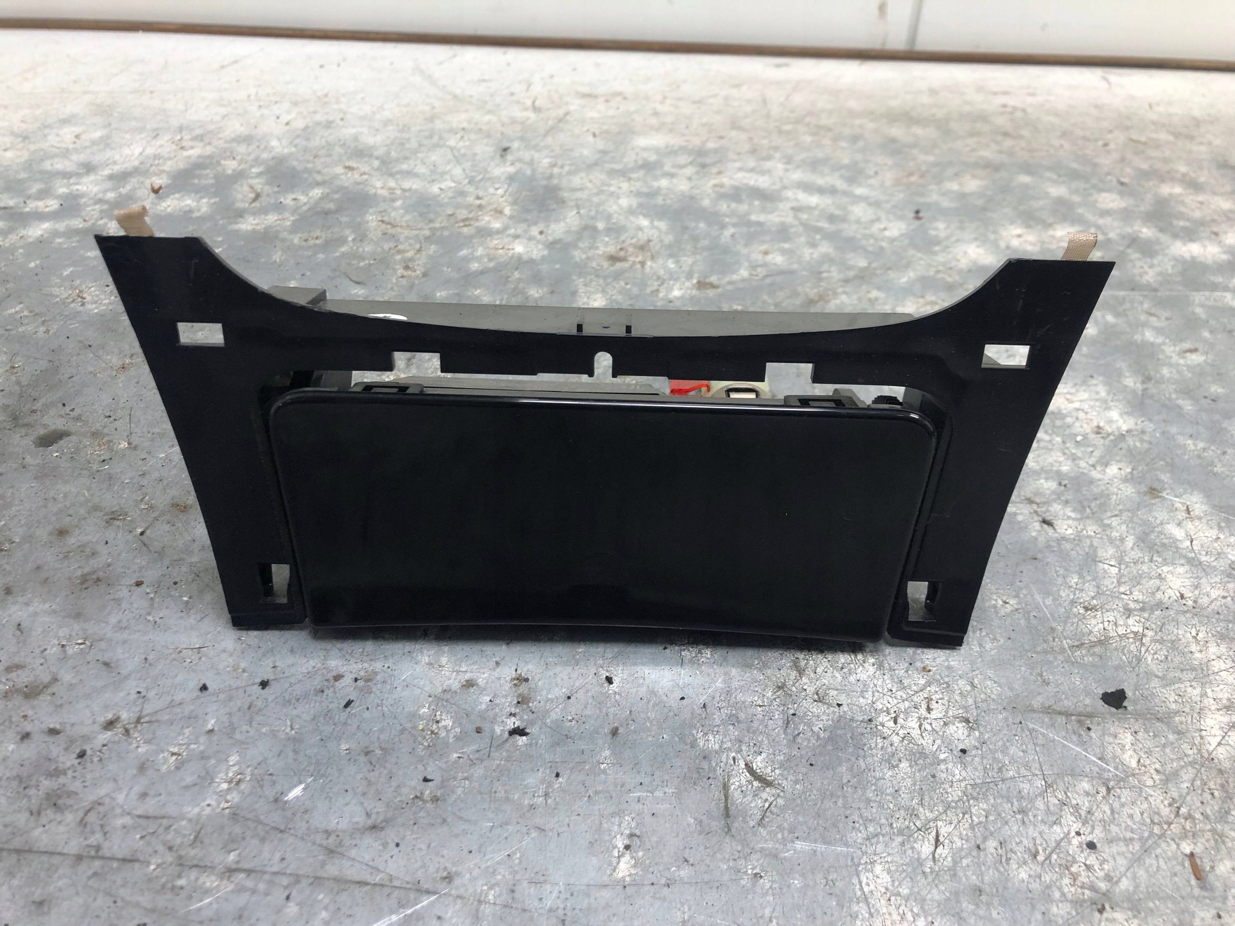 ashtray passenger compartment OPEL INSIGNIA A KOMBI 13320460