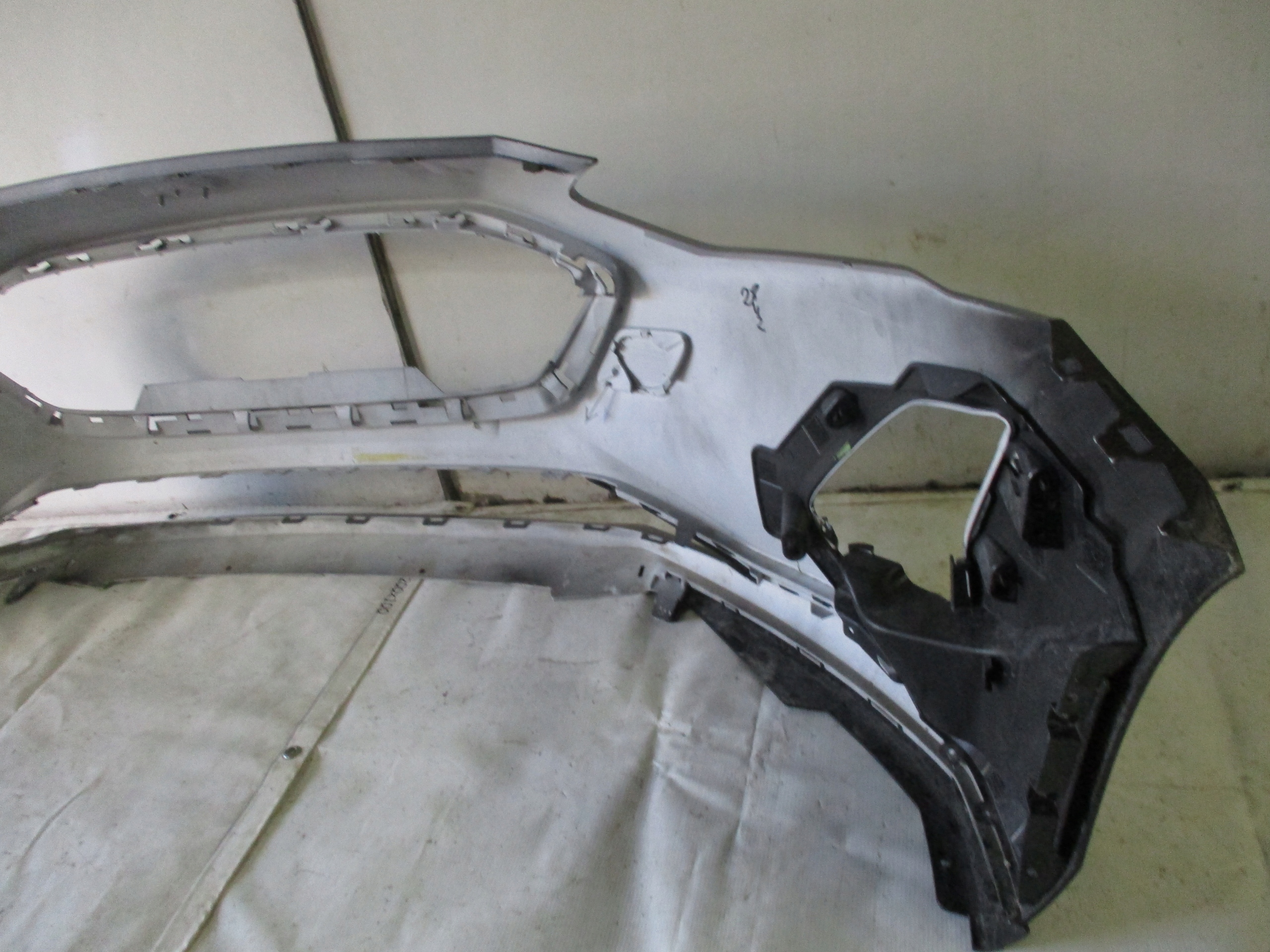 nárazník předek přední Ford Focus MK4 IV 18r- JX7B17757A