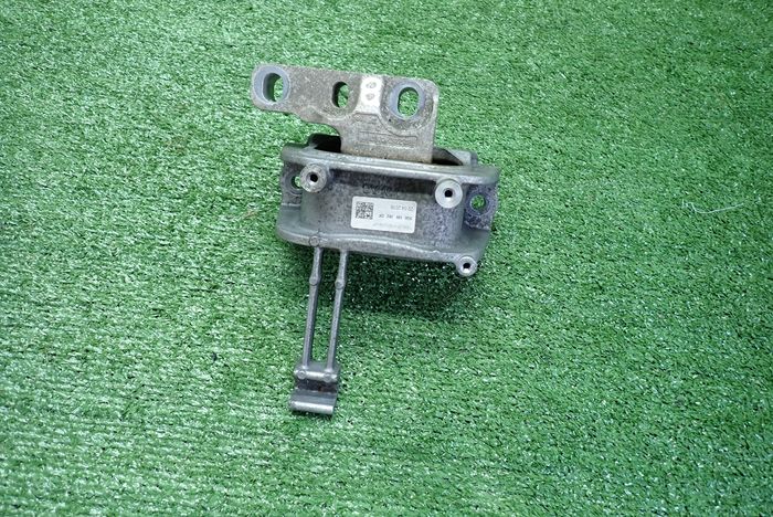 VW AUDI SEAT SKODA engine mount 5Q0199262DF