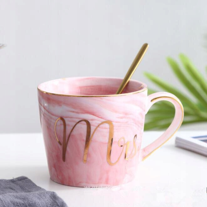 

Kubek różowy 380ml Mrs Marmurowy