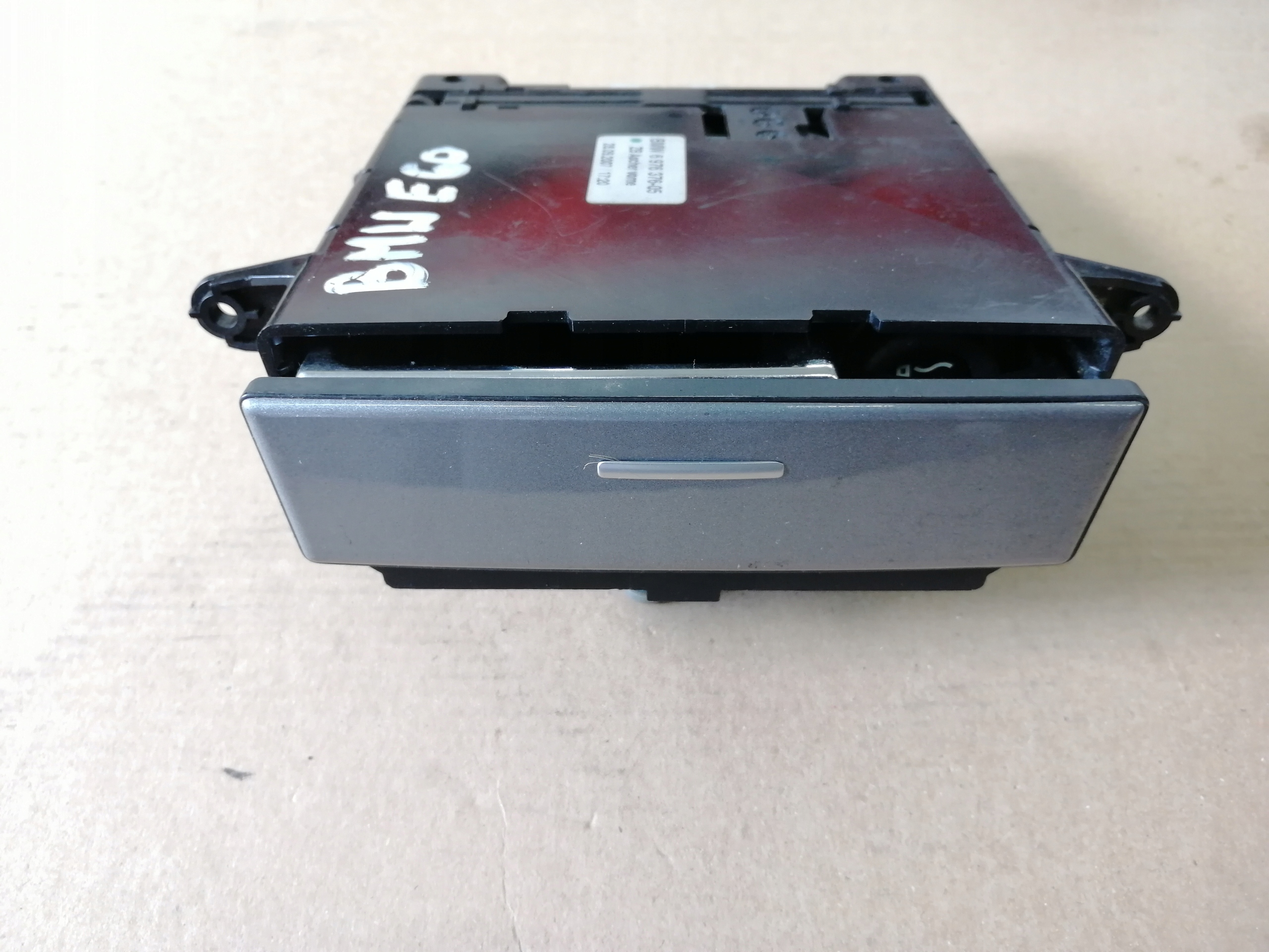 ashtray passenger compartment front 6976376 BMW E60 E61 LCI