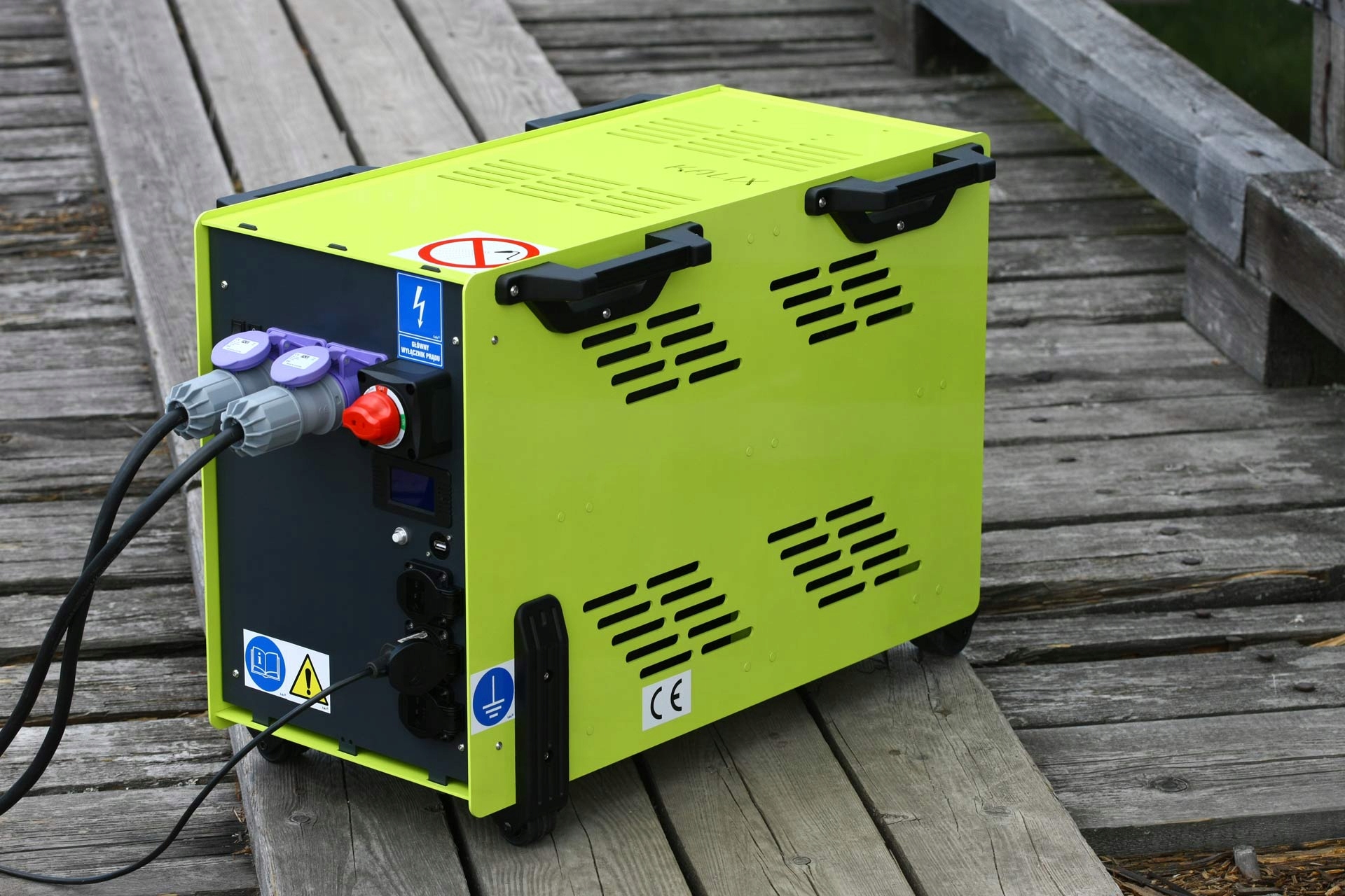 Solarny generator prądotwórczy z panelami OFF GRID 2,5 kWh stacja zasilania